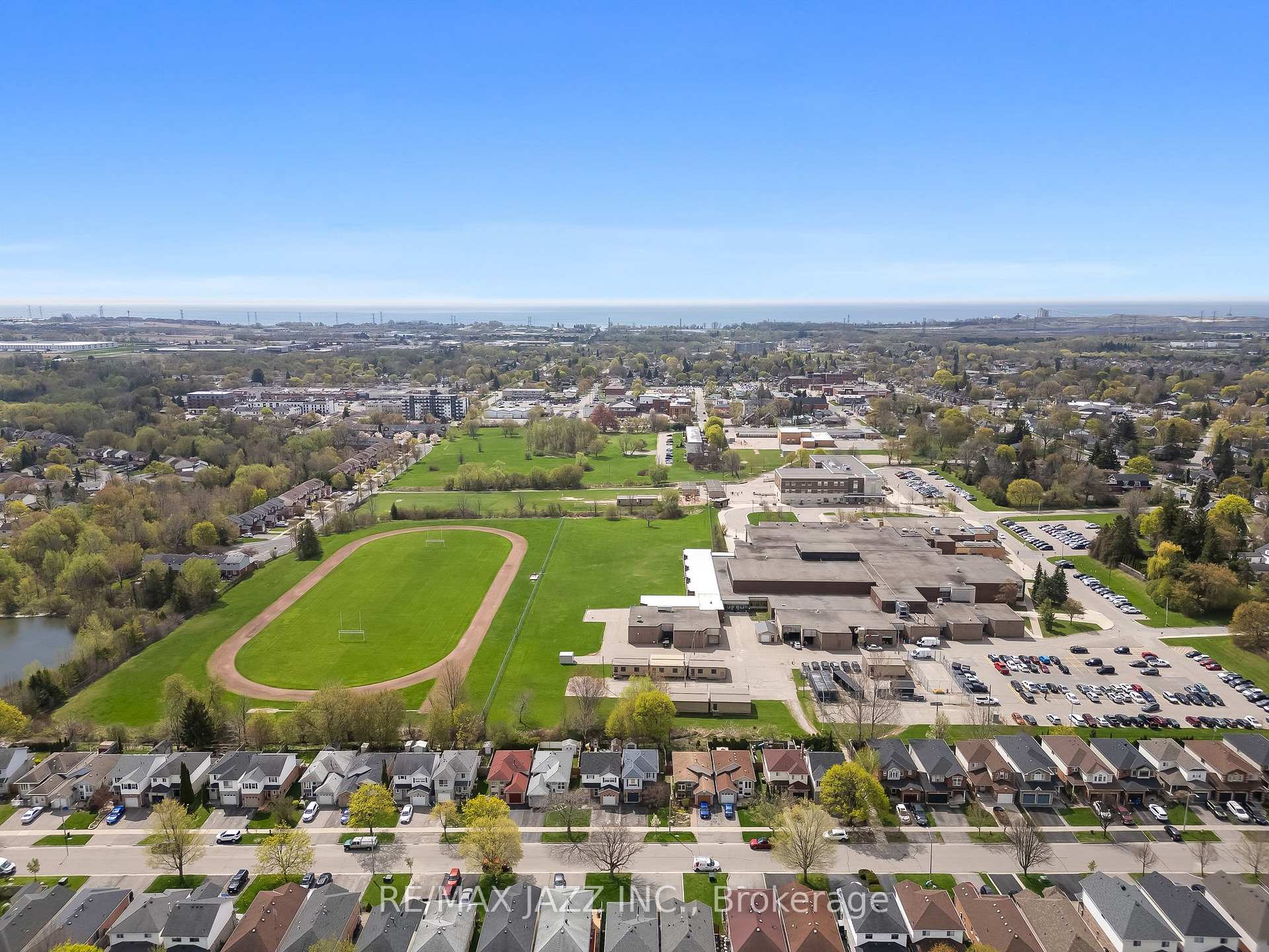 Photo 38 of 75 Trudeau Drive, Clarington, Bowmanville — HOMEH
