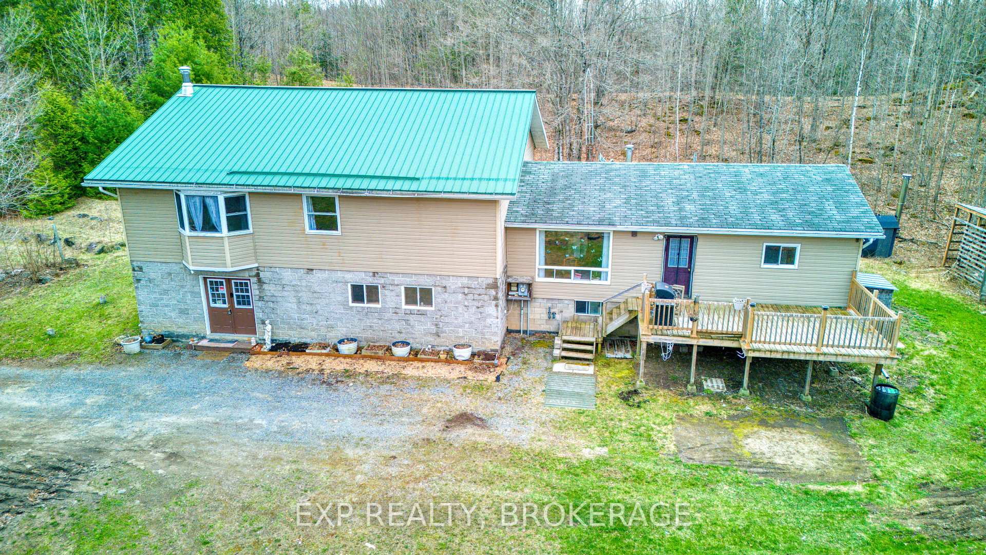 Photo 2 of 1073 Cox Road, Central Frontenac, Frontenac Centre — HOMEH