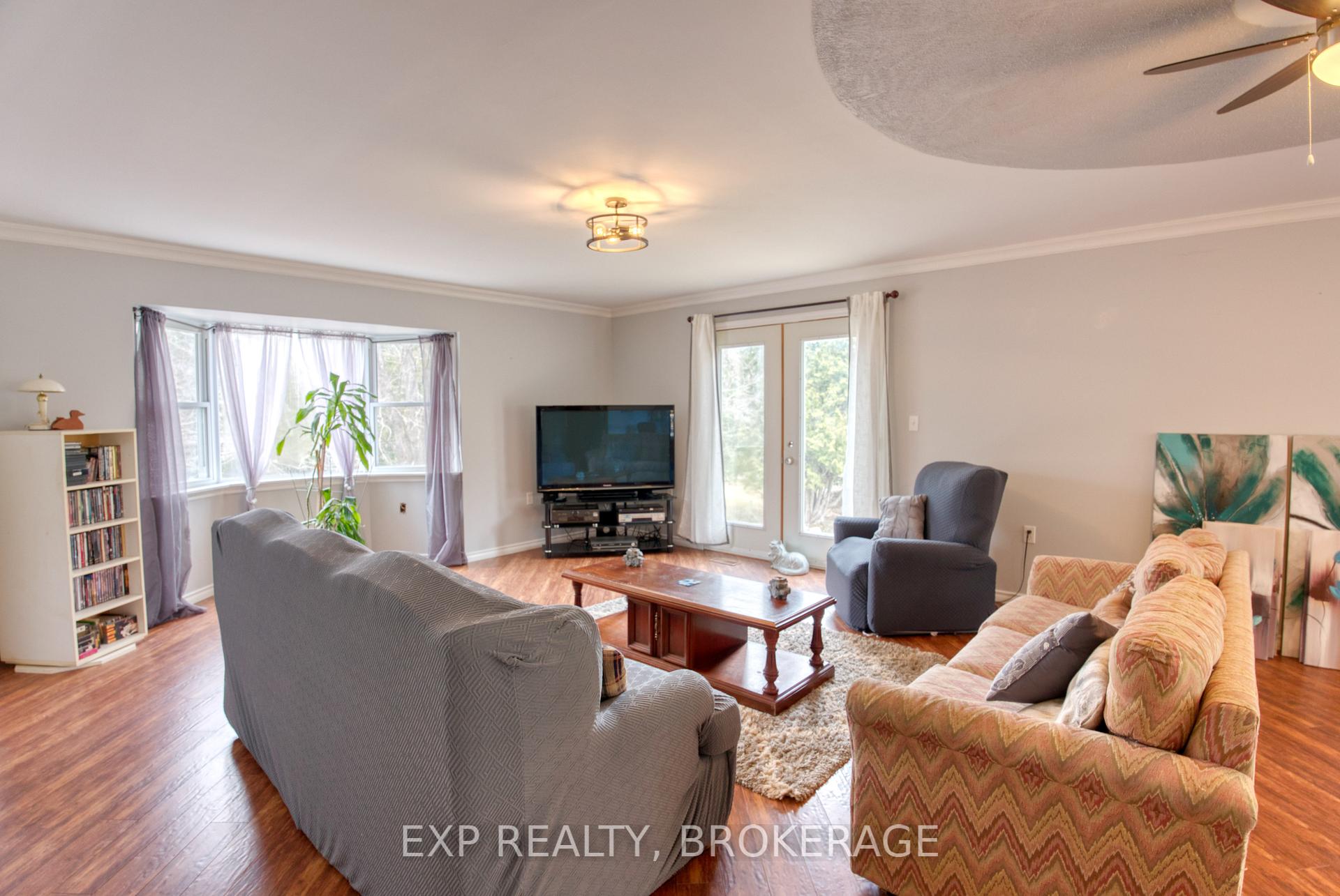 Photo 4 of 1073 Cox Road, Central Frontenac, Frontenac Centre — HOMEH