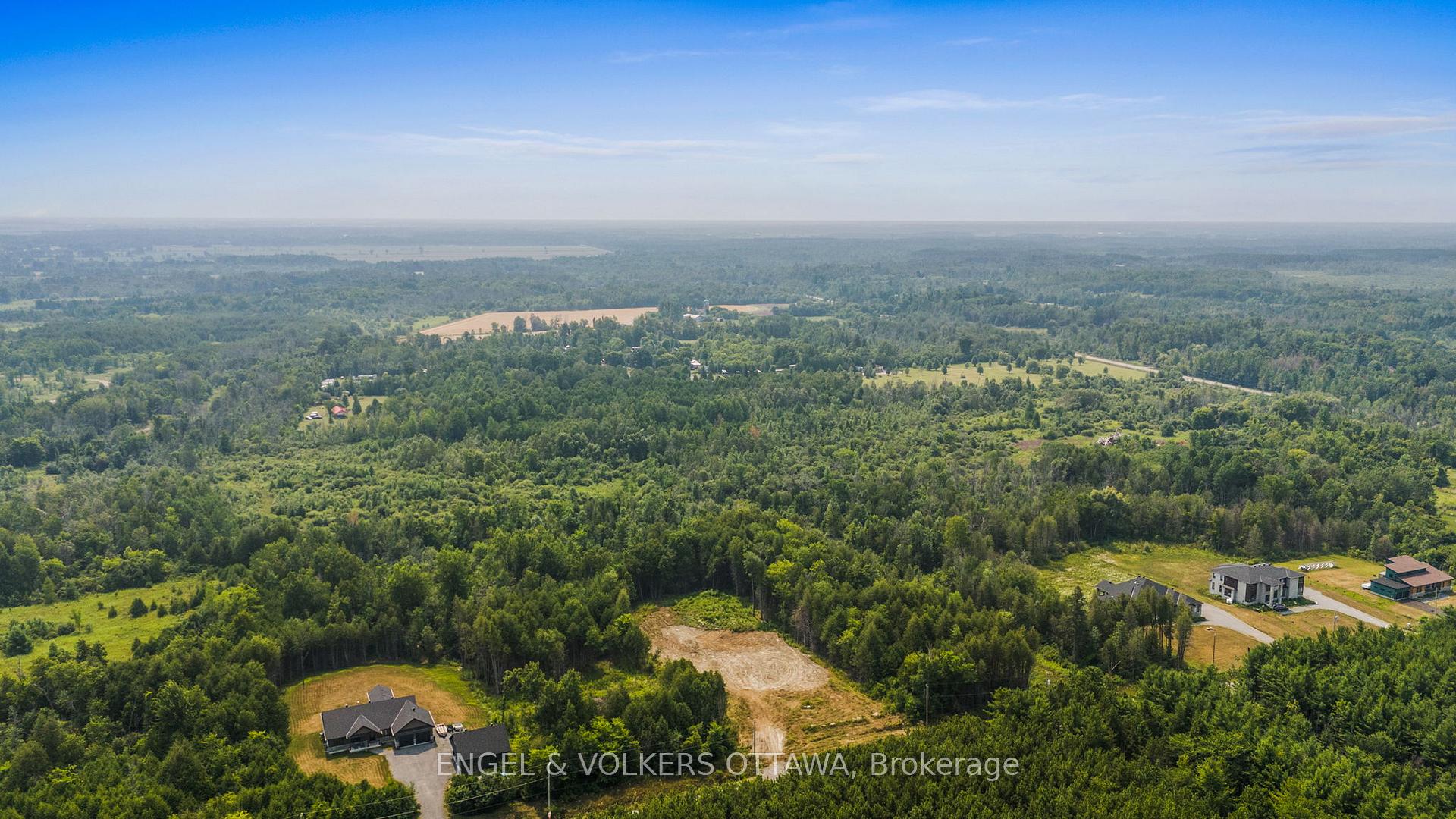 Photo 6 of Unit 9, 6244 Nick Adams Road, Ottawa, Osgoode Twp North of Reg Rd 6 — HOMEH