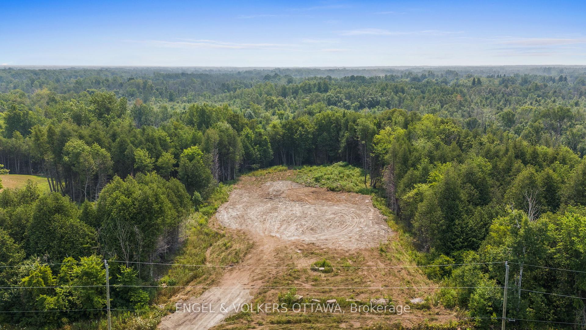 Photo 7 of Unit 9, 6244 Nick Adams Road, Ottawa, Osgoode Twp North of Reg Rd 6 — HOMEH