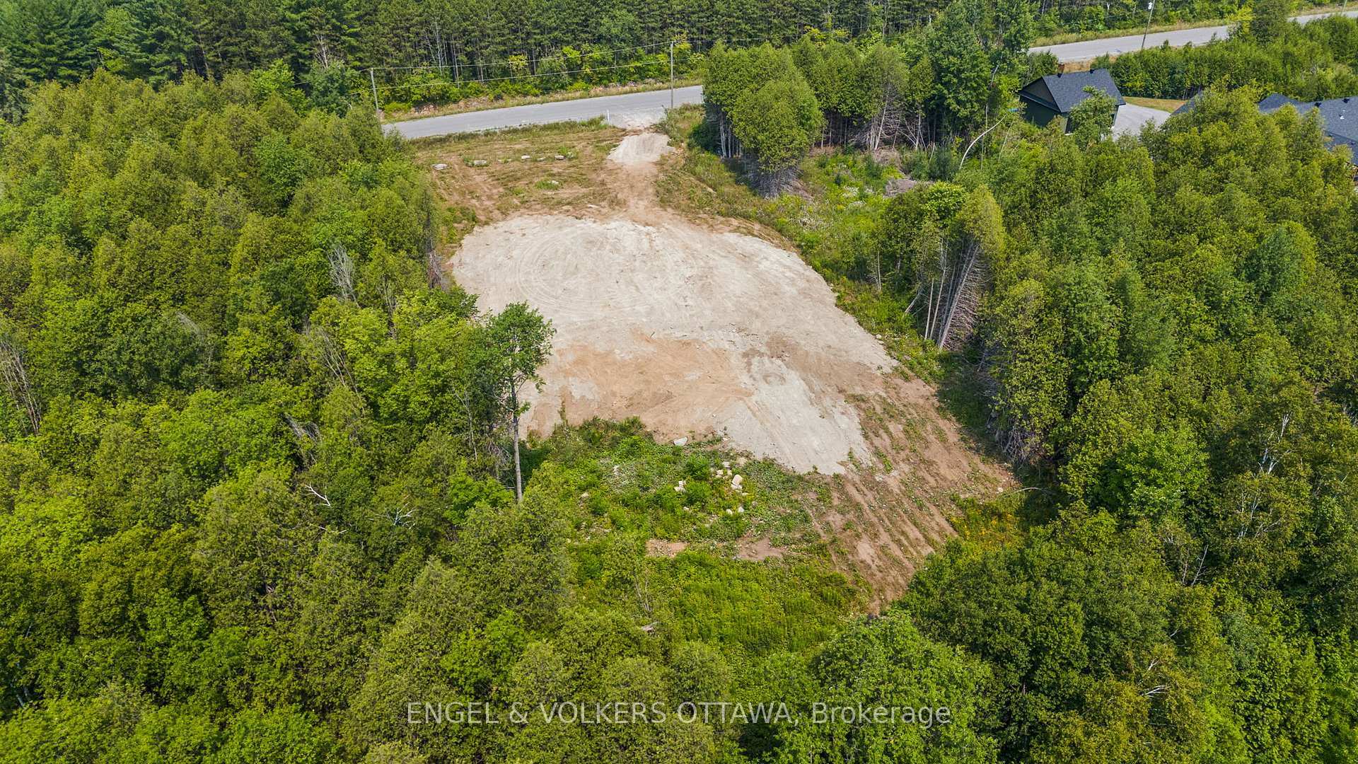 Photo 11 of Unit 9, 6244 Nick Adams Road, Ottawa, Osgoode Twp North of Reg Rd 6 — HOMEH