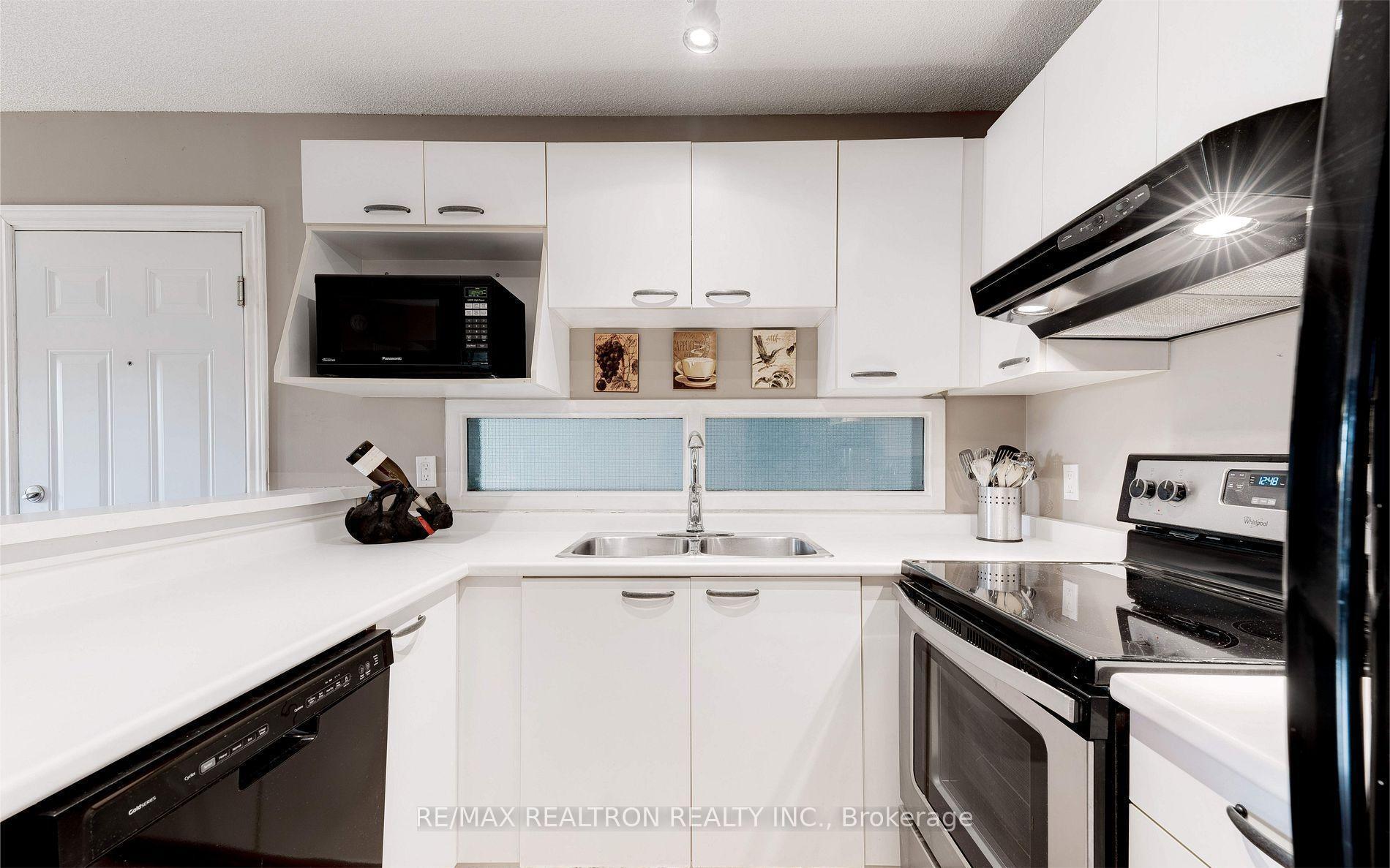 Photo 8 of Unit 304, 2040 Cleaver Avenue, Burlington, Headon — HOMEH