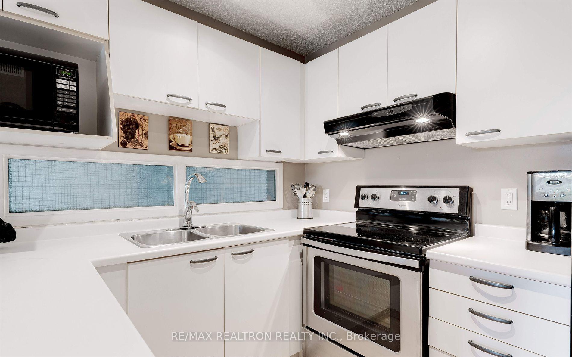 Photo 9 of Unit 304, 2040 Cleaver Avenue, Burlington, Headon — HOMEH