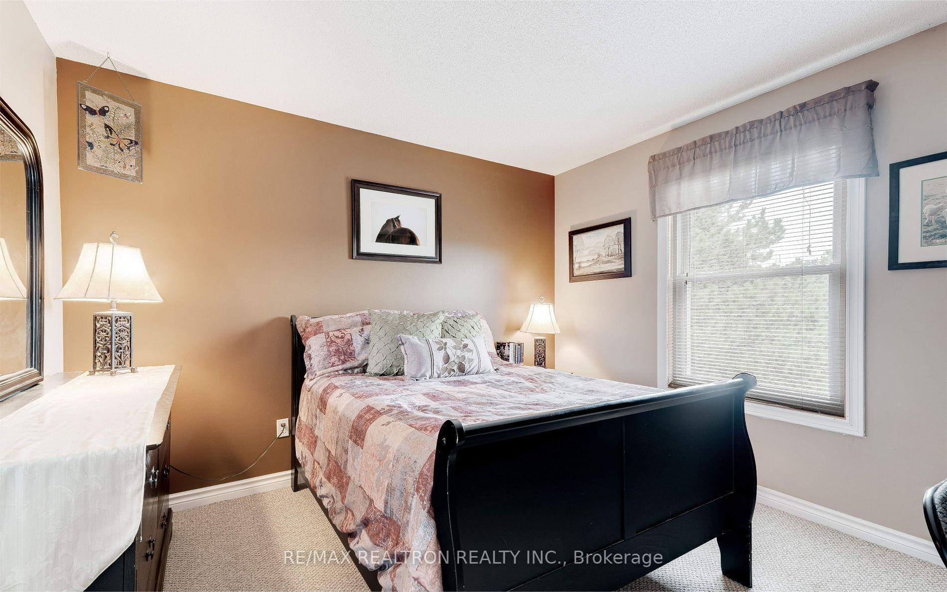 Photo 13 of Unit 304, 2040 Cleaver Avenue, Burlington, Headon — HOMEH