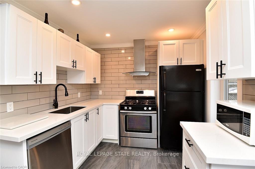 Photo 18 of 293 Fairfield Avenue, Hamilton, Homeside — HOMEH