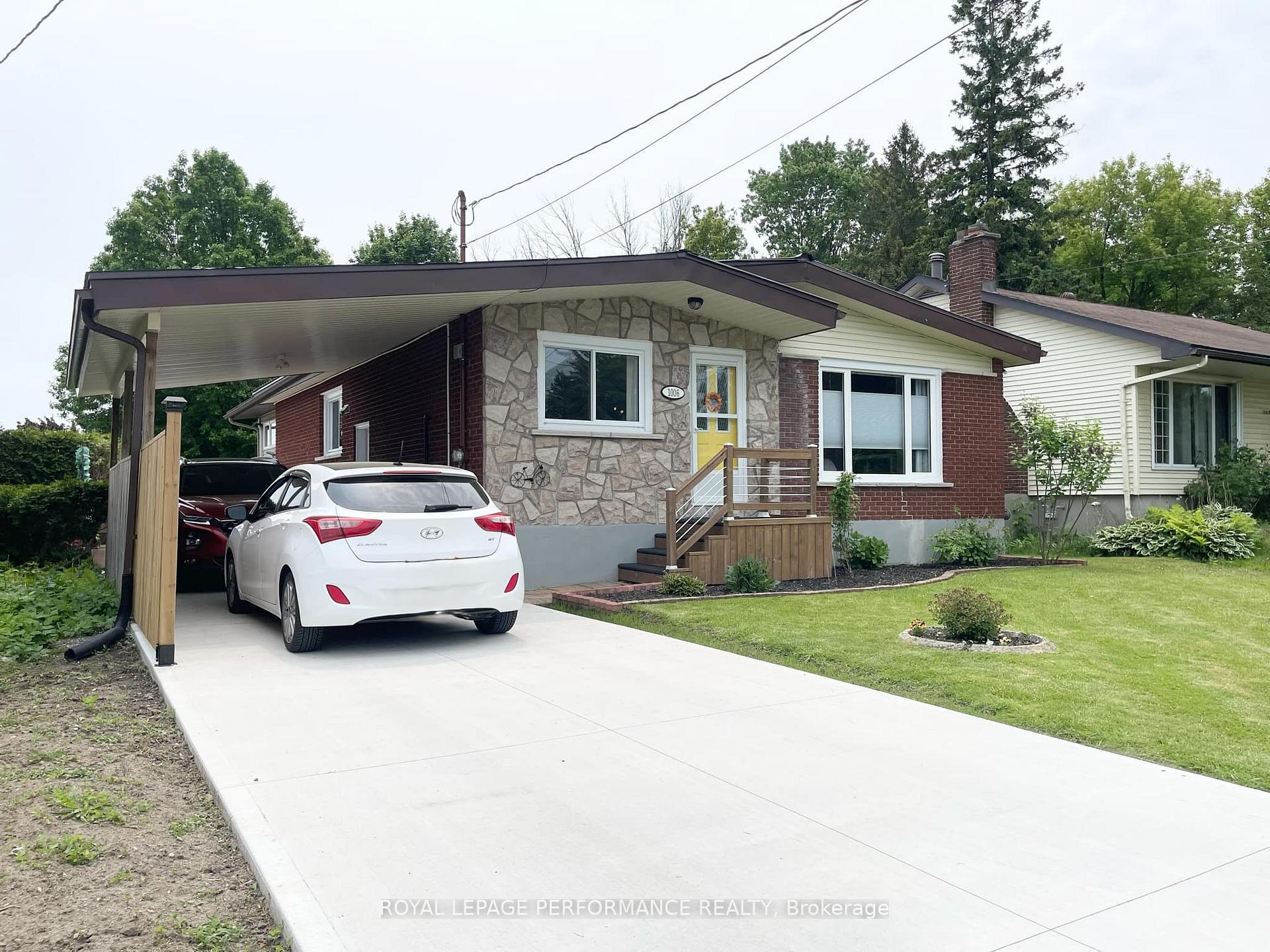 Photo 2 of 1006 Edythe Avenue, Cornwall — HOMEH