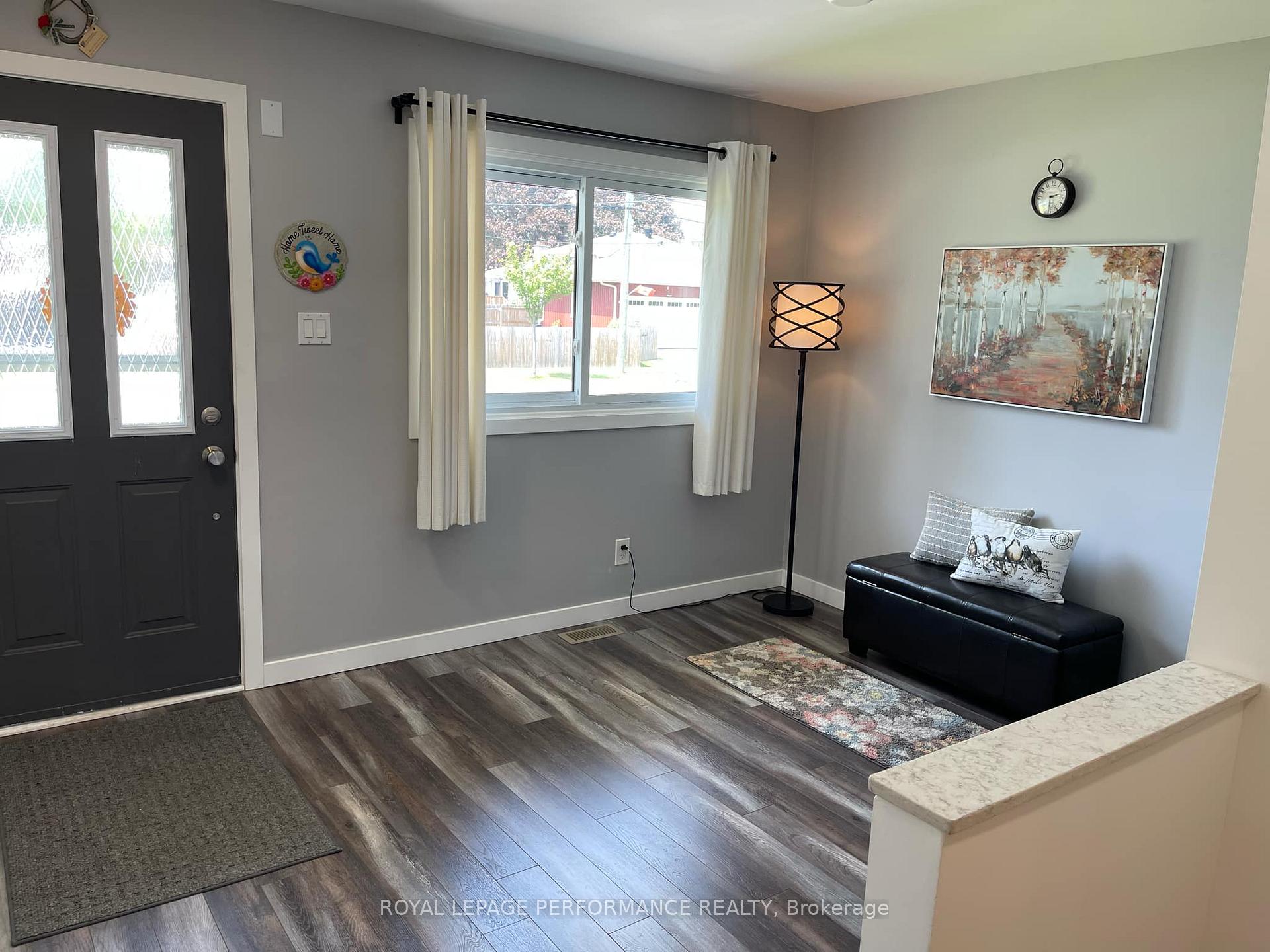 Photo 3 of 1006 Edythe Avenue, Cornwall — HOMEH