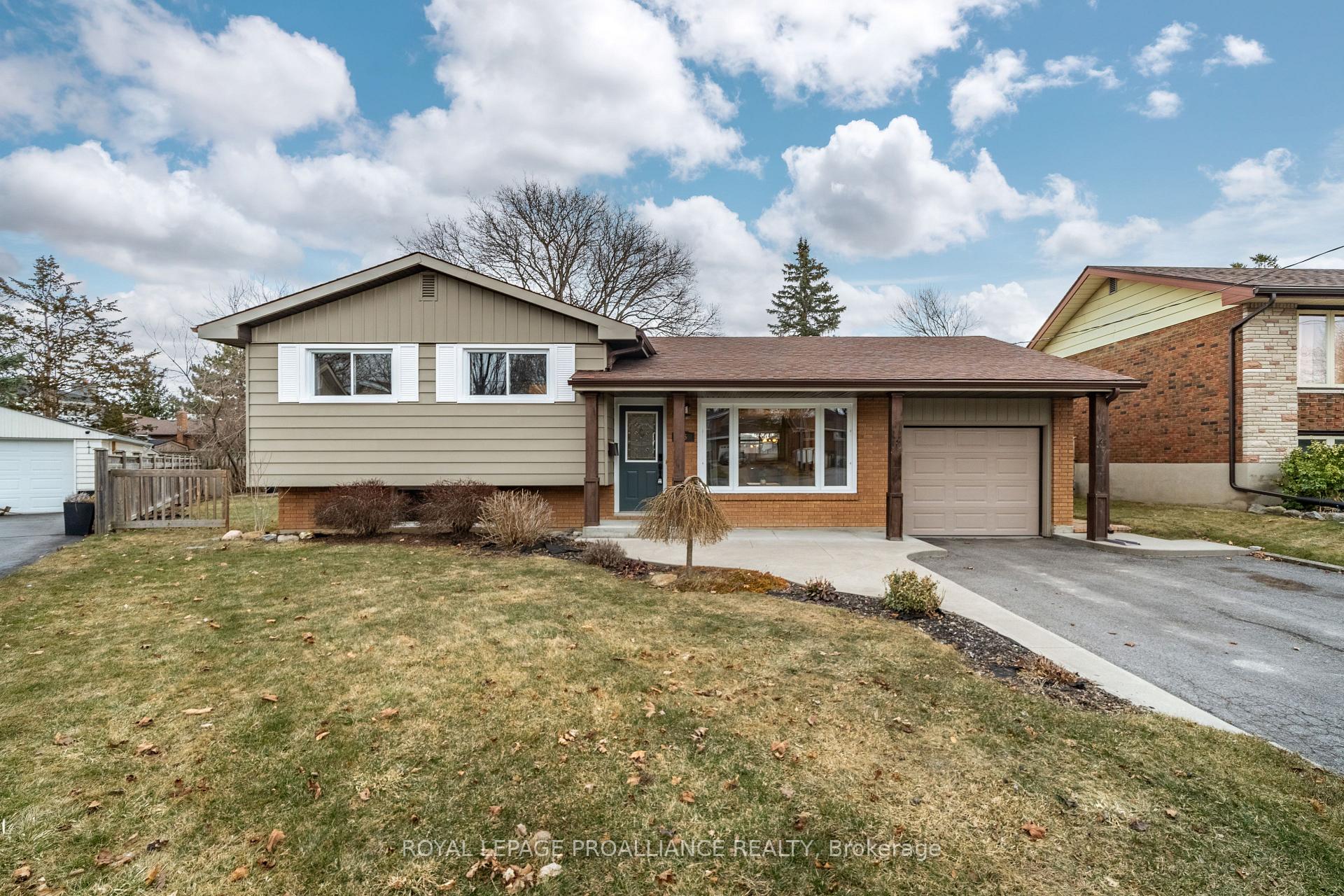 Photo 1 of 16 Kingsway Court, Belleville, Belleville Ward — HOMEH