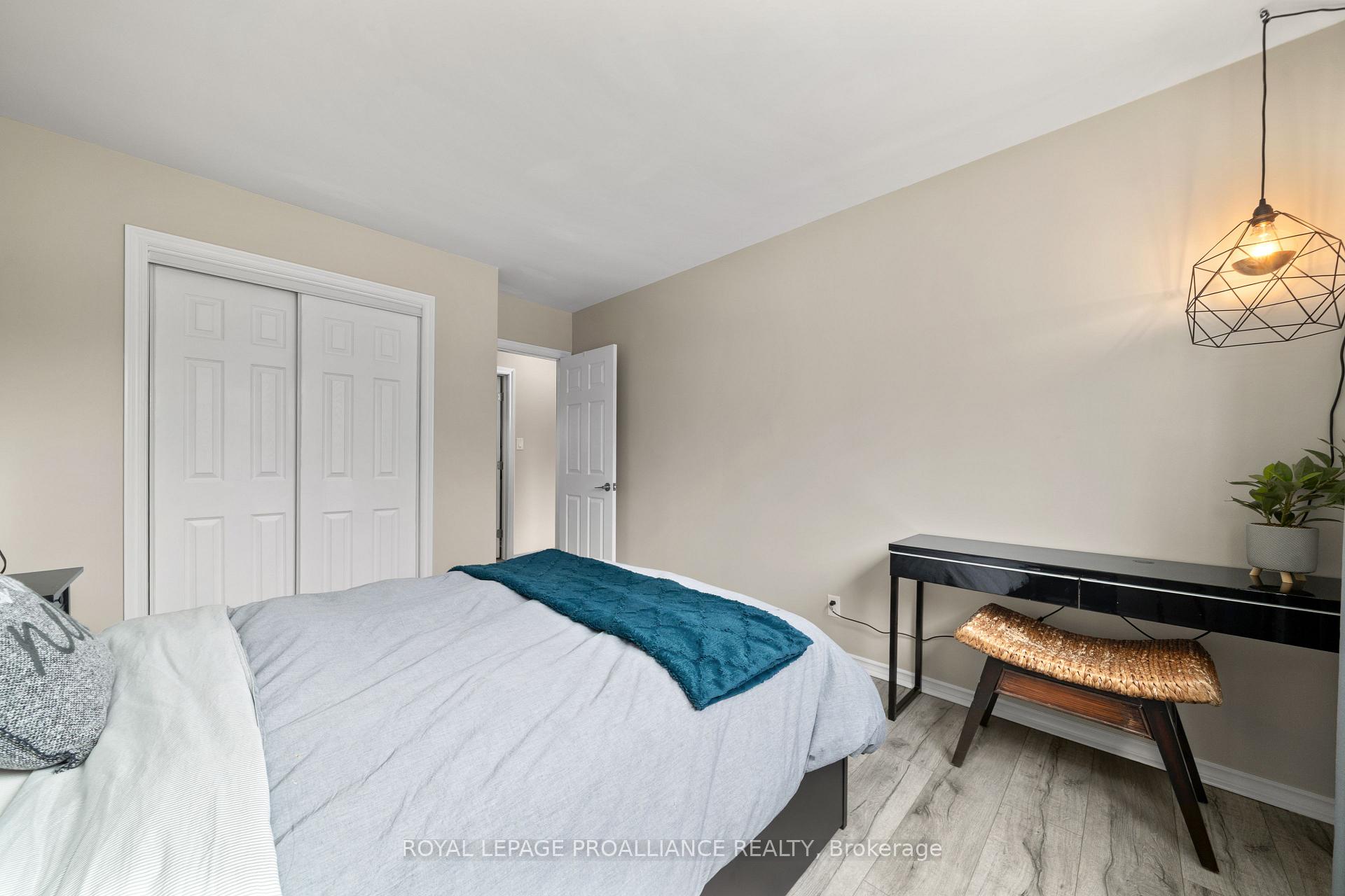 Photo 17 of 16 Kingsway Court, Belleville, Belleville Ward — HOMEH