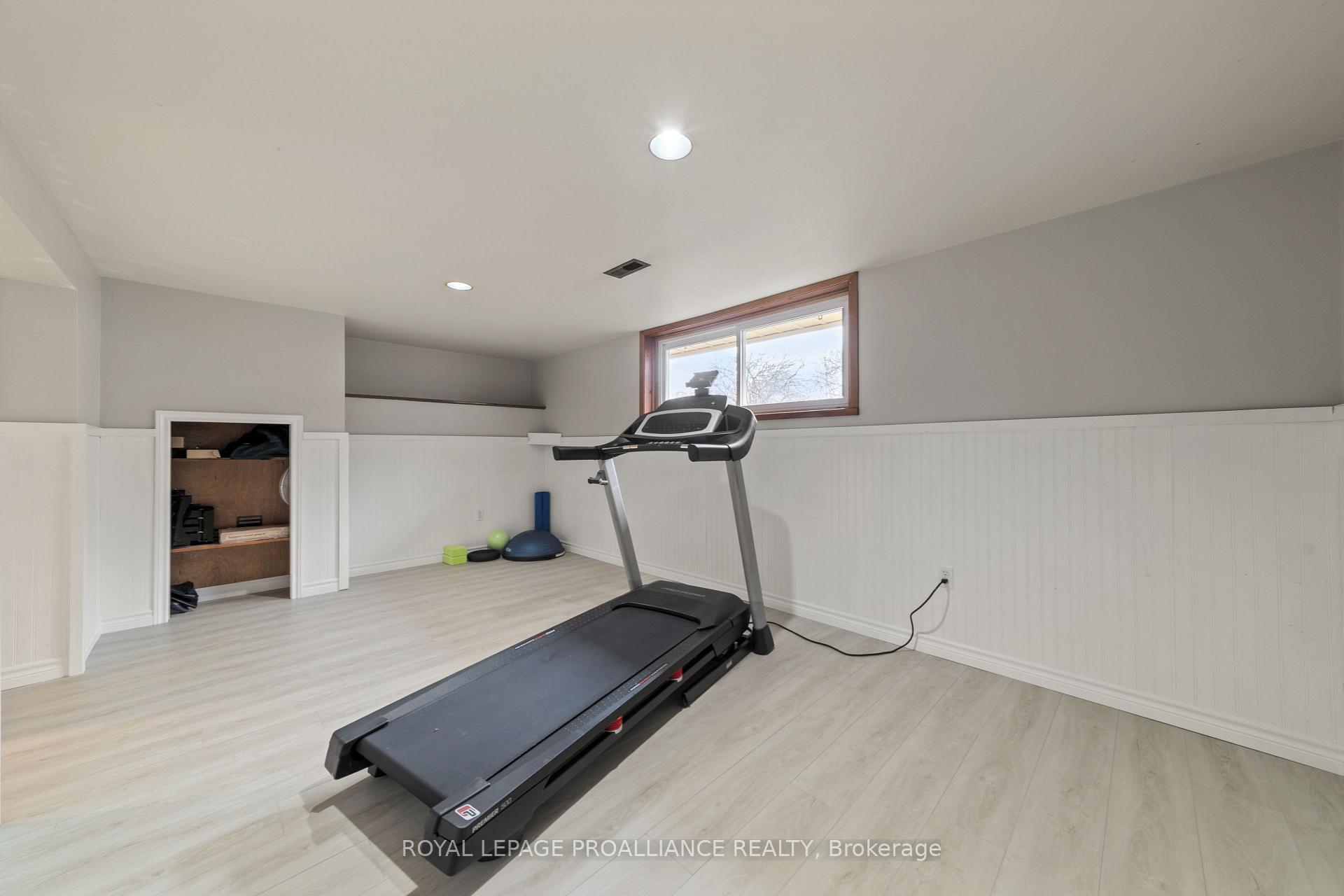 Photo 27 of 16 Kingsway Court, Belleville, Belleville Ward — HOMEH