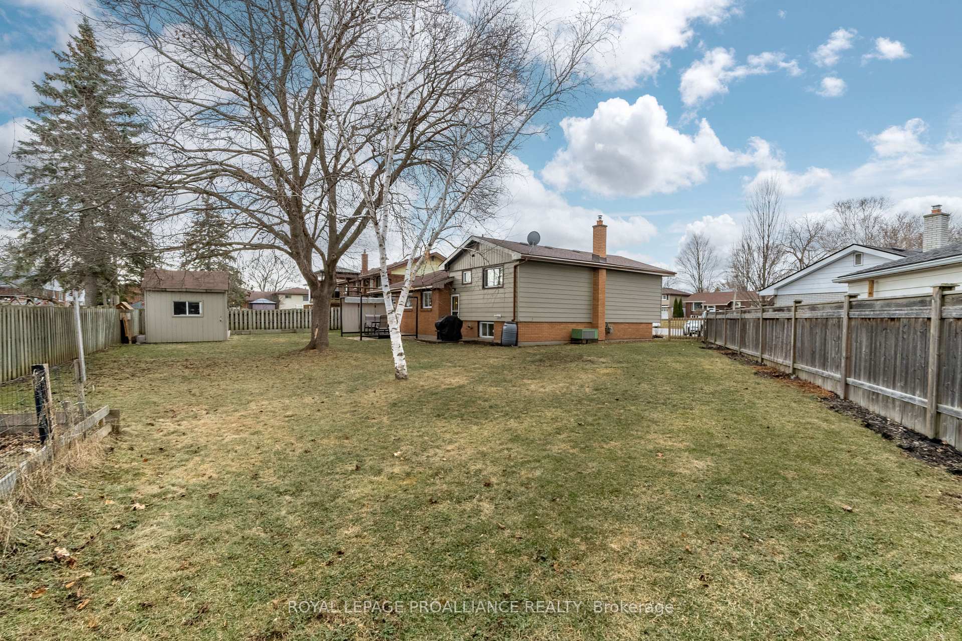 Photo 36 of 16 Kingsway Court, Belleville, Belleville Ward — HOMEH