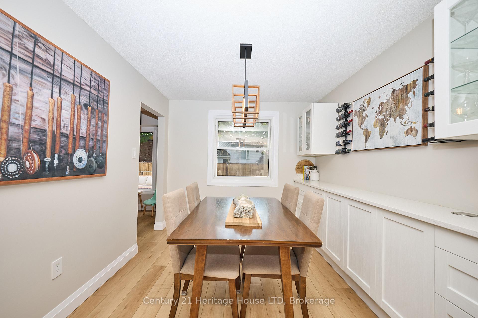 Photo 6 of 25 Birchpark Drive, Grimsby, Grimsby Beach — HOMEH