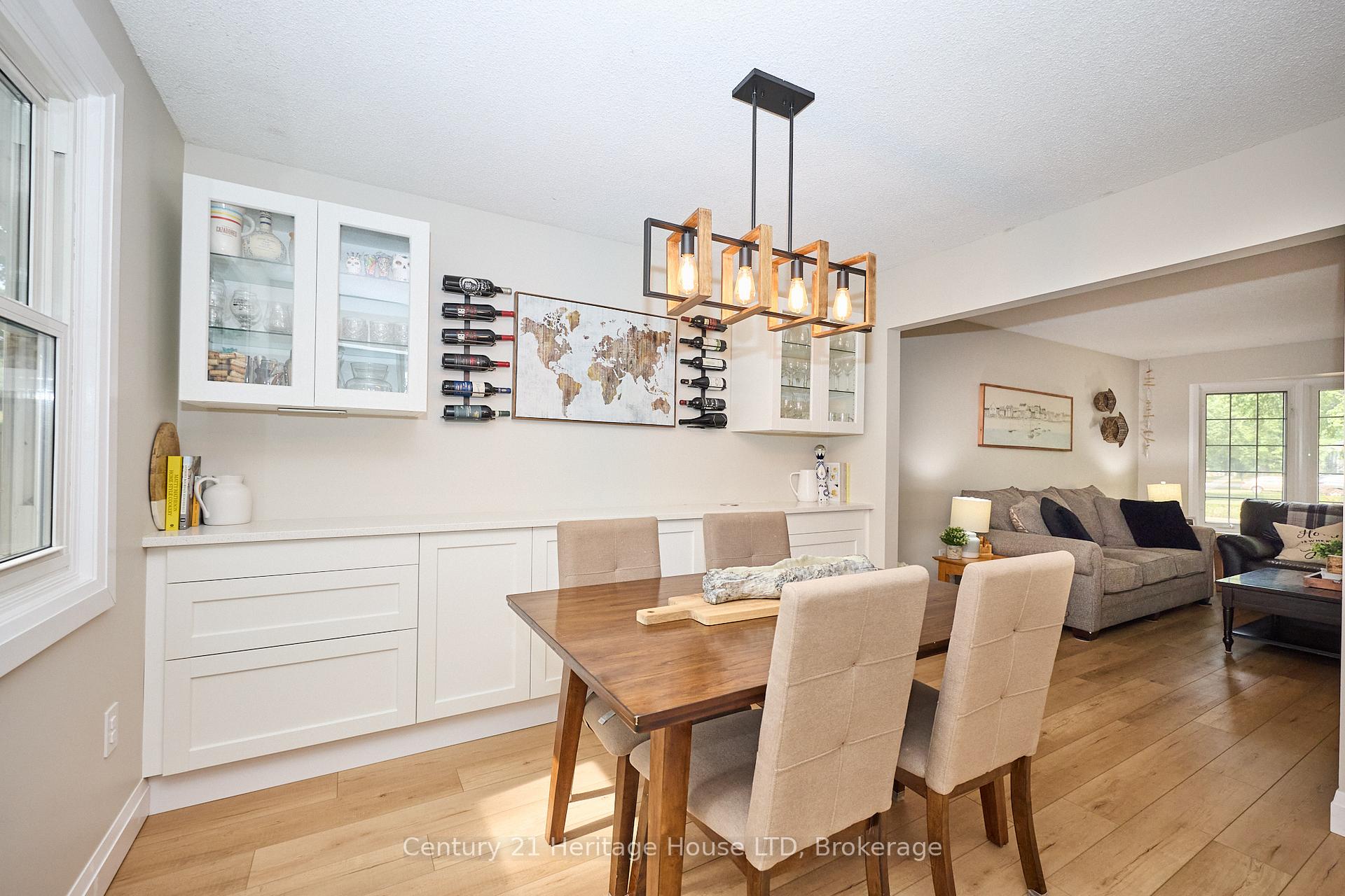 Photo 7 of 25 Birchpark Drive, Grimsby, Grimsby Beach — HOMEH