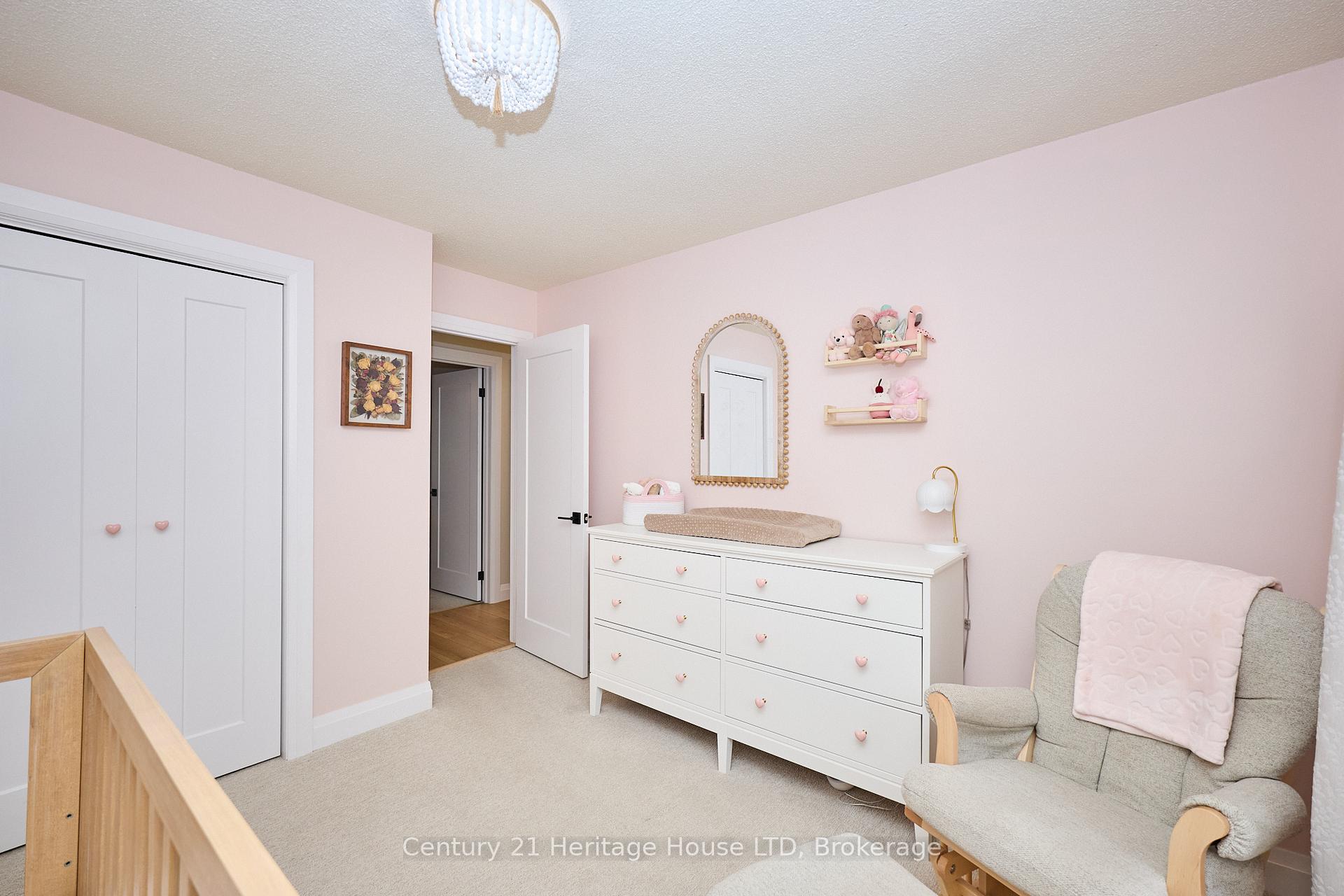 Photo 17 of 25 Birchpark Drive, Grimsby, Grimsby Beach — HOMEH