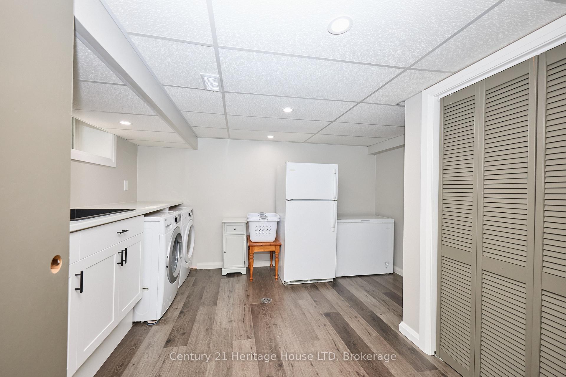 Photo 27 of 25 Birchpark Drive, Grimsby, Grimsby Beach — HOMEH