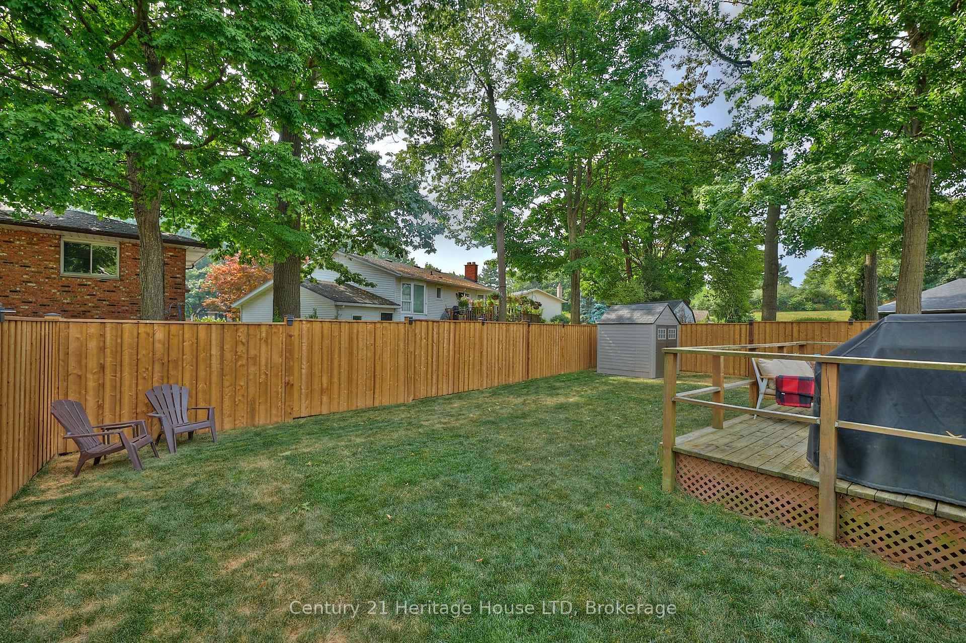 Photo 38 of 25 Birchpark Drive, Grimsby, Grimsby Beach — HOMEH