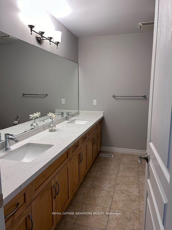 Photo 12 of 152 Central Avenue, Grimsby, Grimsby East — HOMEH