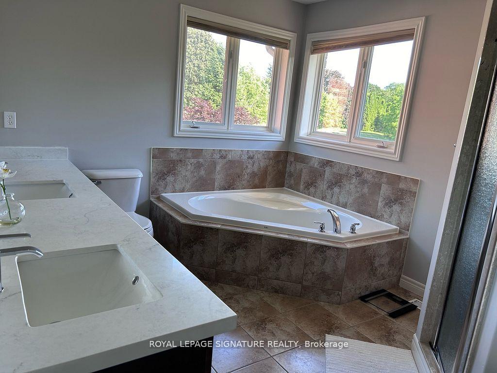 Photo 15 of 152 Central Avenue, Grimsby, Grimsby East — HOMEH
