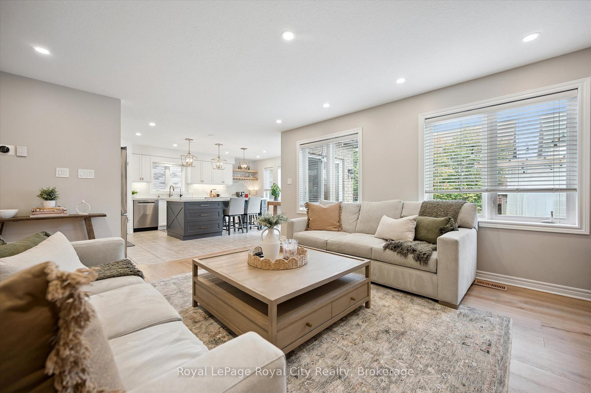 Photo 9 of 38 Baxter Drive, Guelph, Pineridge/Westminster Woods — HOMEH