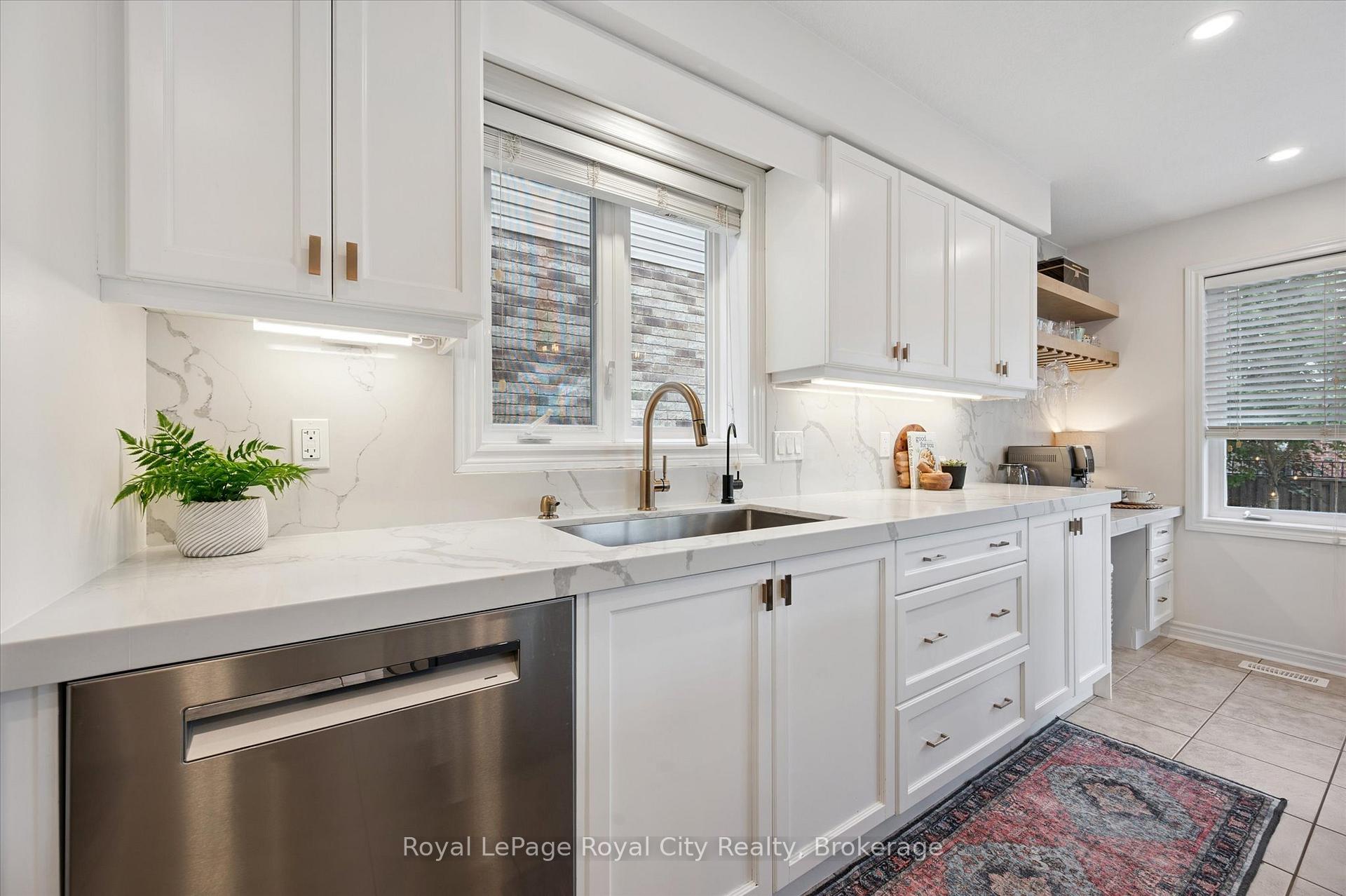 Photo 13 of 38 Baxter Drive, Guelph, Pineridge/Westminster Woods — HOMEH