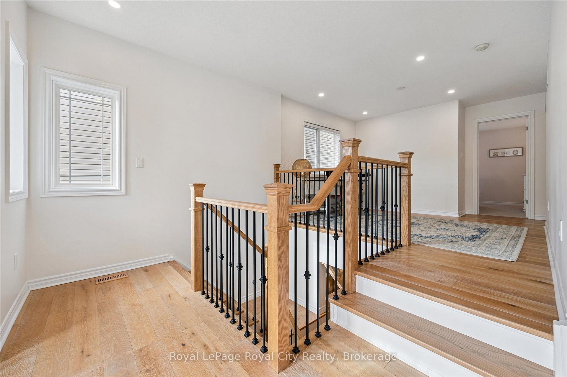 Photo 15 of 38 Baxter Drive, Guelph, Pineridge/Westminster Woods — HOMEH
