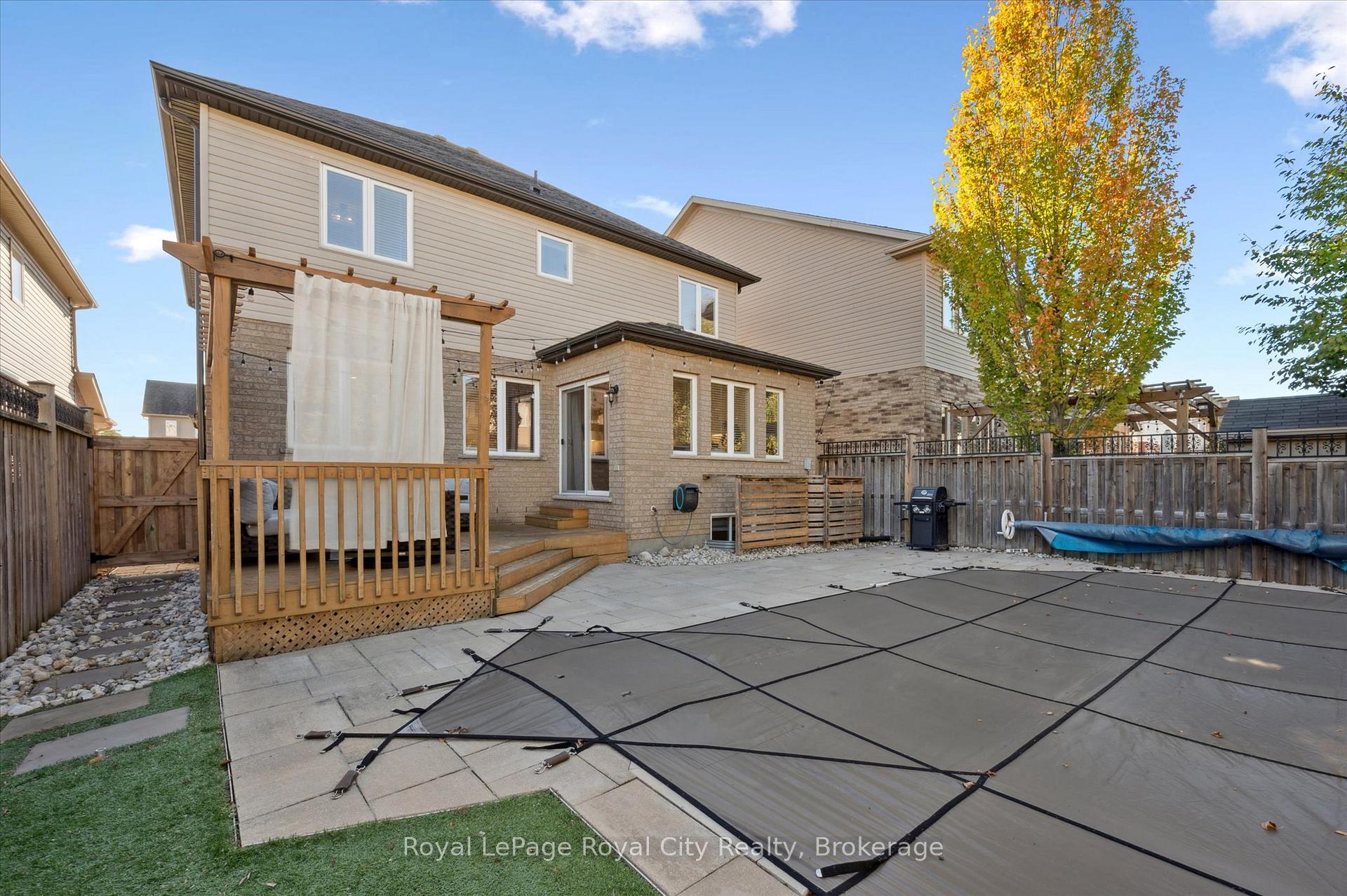 Photo 35 of 38 Baxter Drive, Guelph, Pineridge/Westminster Woods — HOMEH