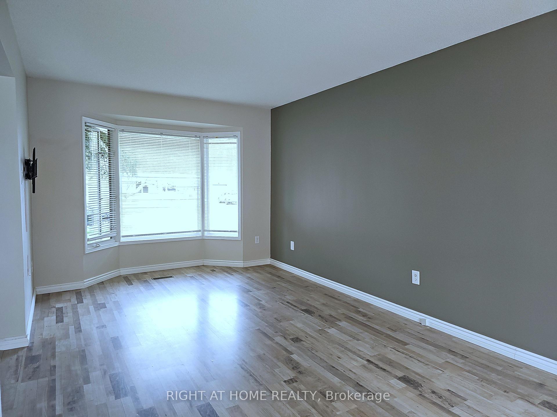 Photo 1 of 77 D'Ambrosio Drive, Barrie, Painswick North — HOMEH