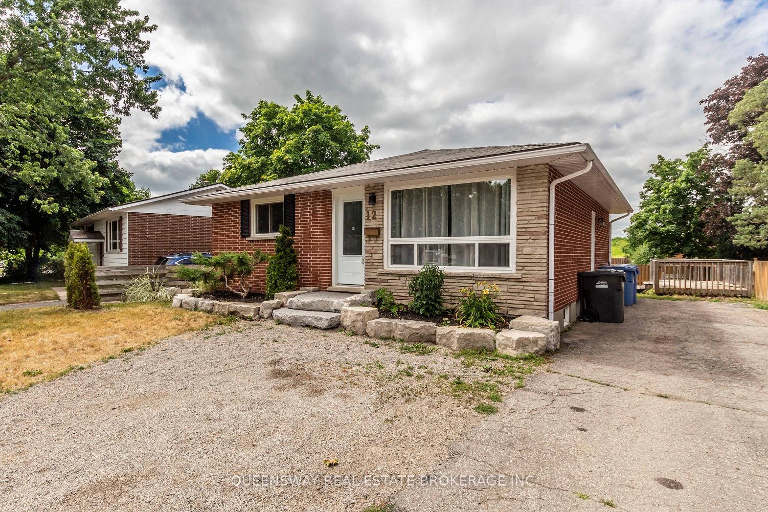 Photo 3 of 12 Argyle Drive, Guelph, Dovercliffe Park/Old University — HOMEH