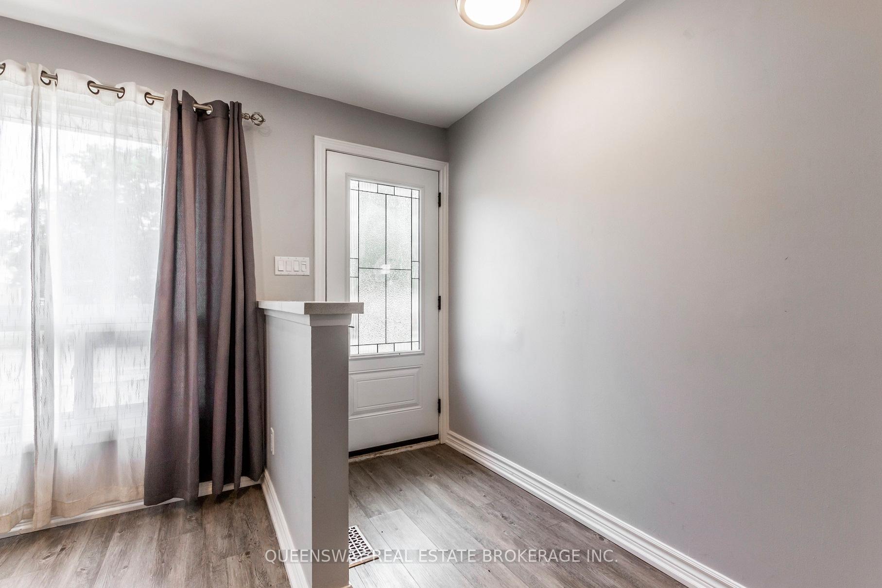 Photo 5 of 12 Argyle Drive, Guelph, Dovercliffe Park/Old University — HOMEH