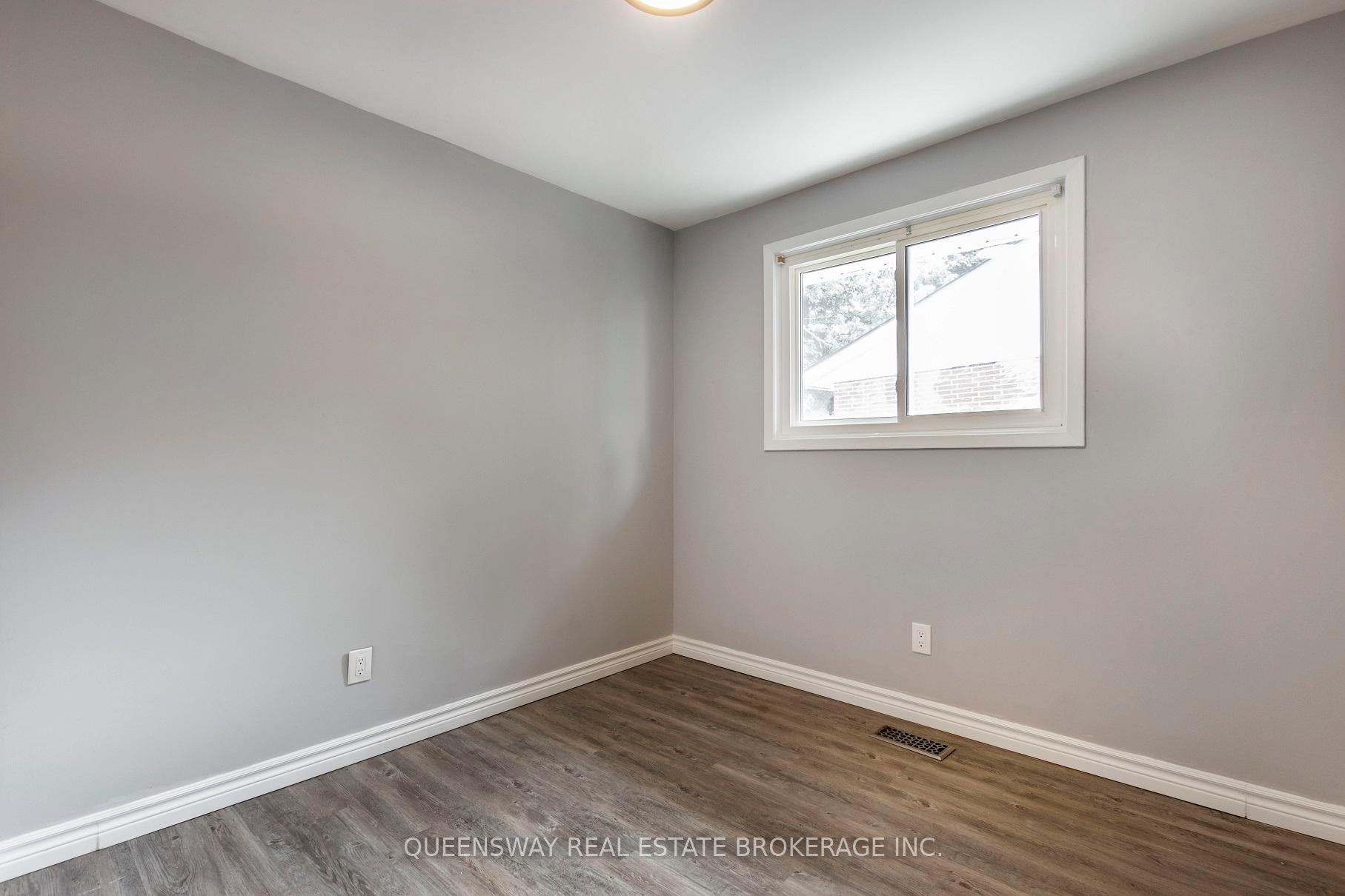 Photo 16 of 12 Argyle Drive, Guelph, Dovercliffe Park/Old University — HOMEH