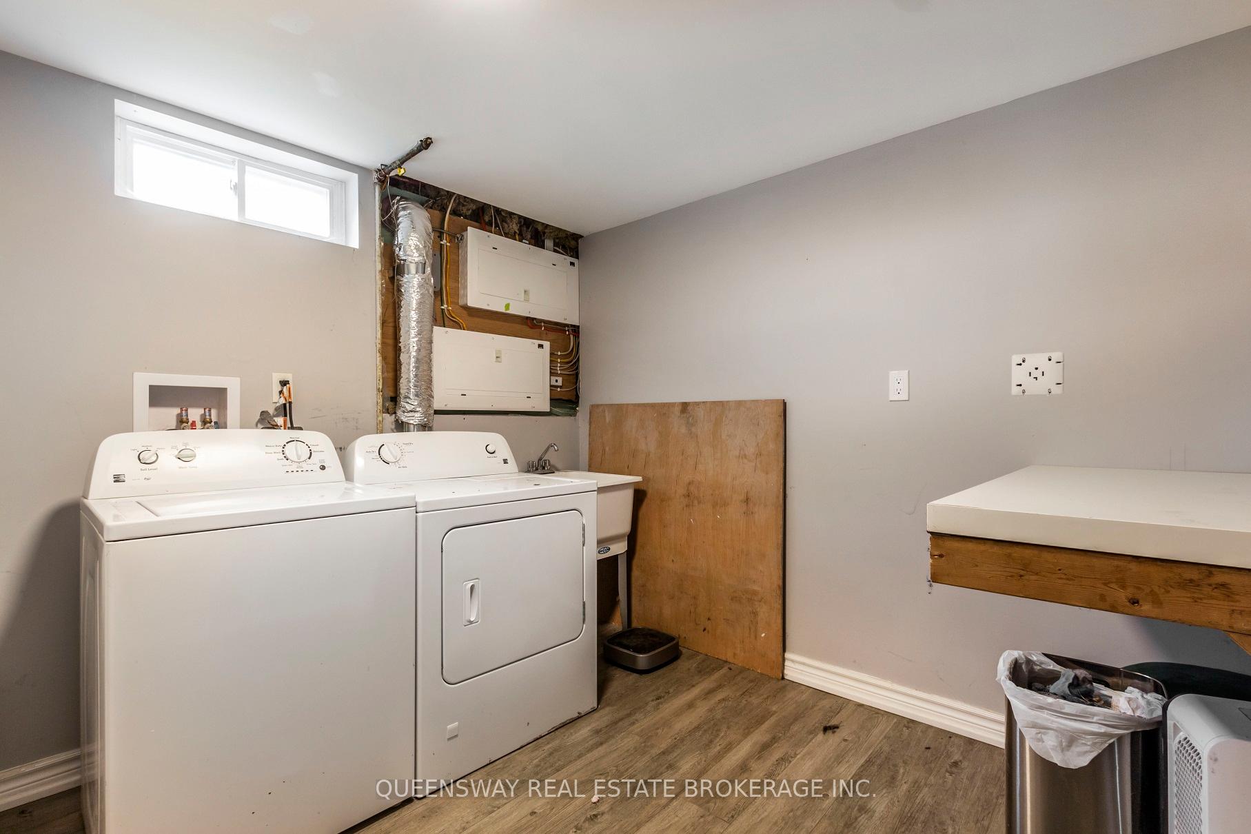 Photo 24 of 12 Argyle Drive, Guelph, Dovercliffe Park/Old University — HOMEH