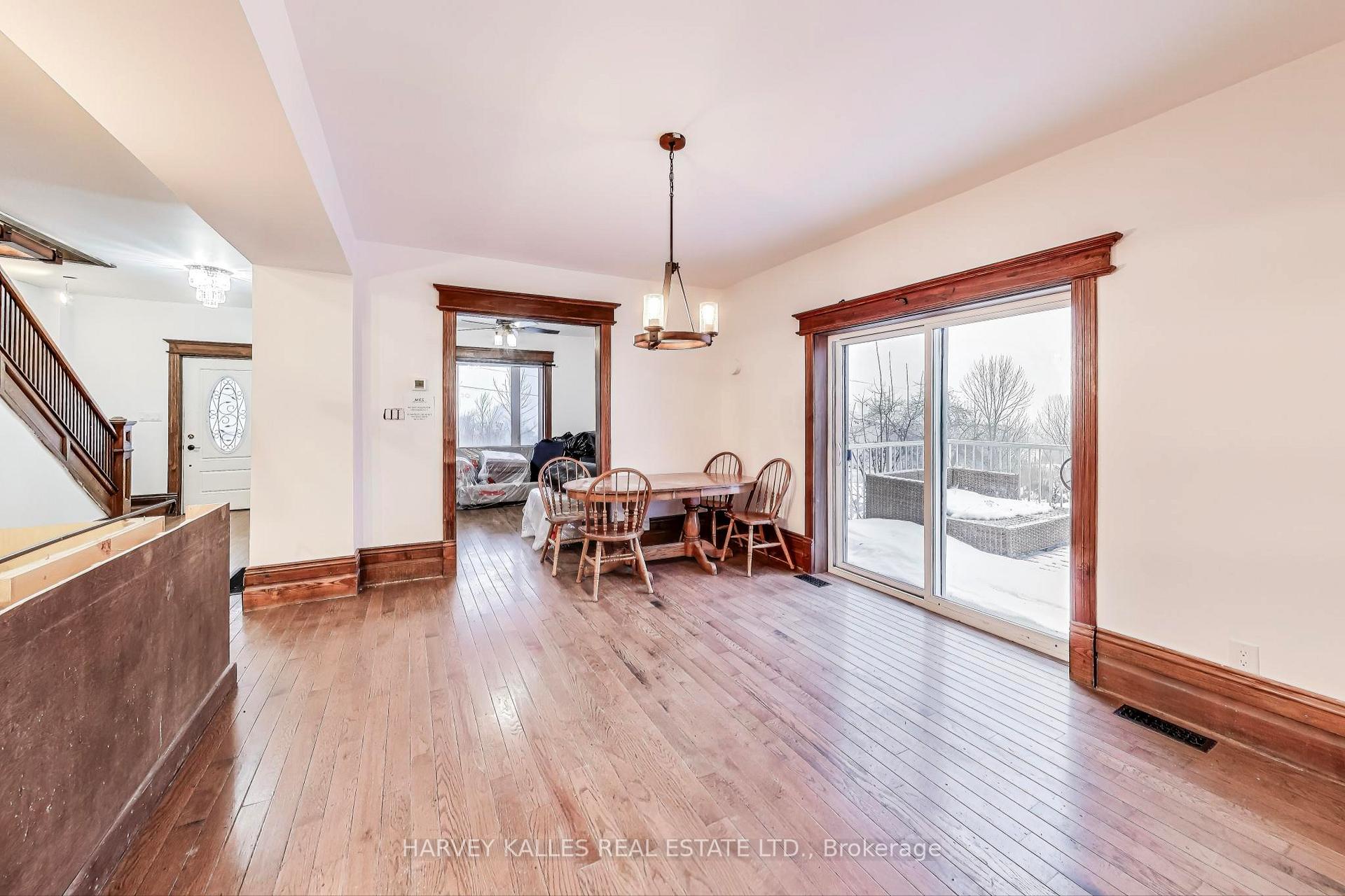 Photo 8 of 8837 County Rd 91, Clearview, Stayner — HOMEH