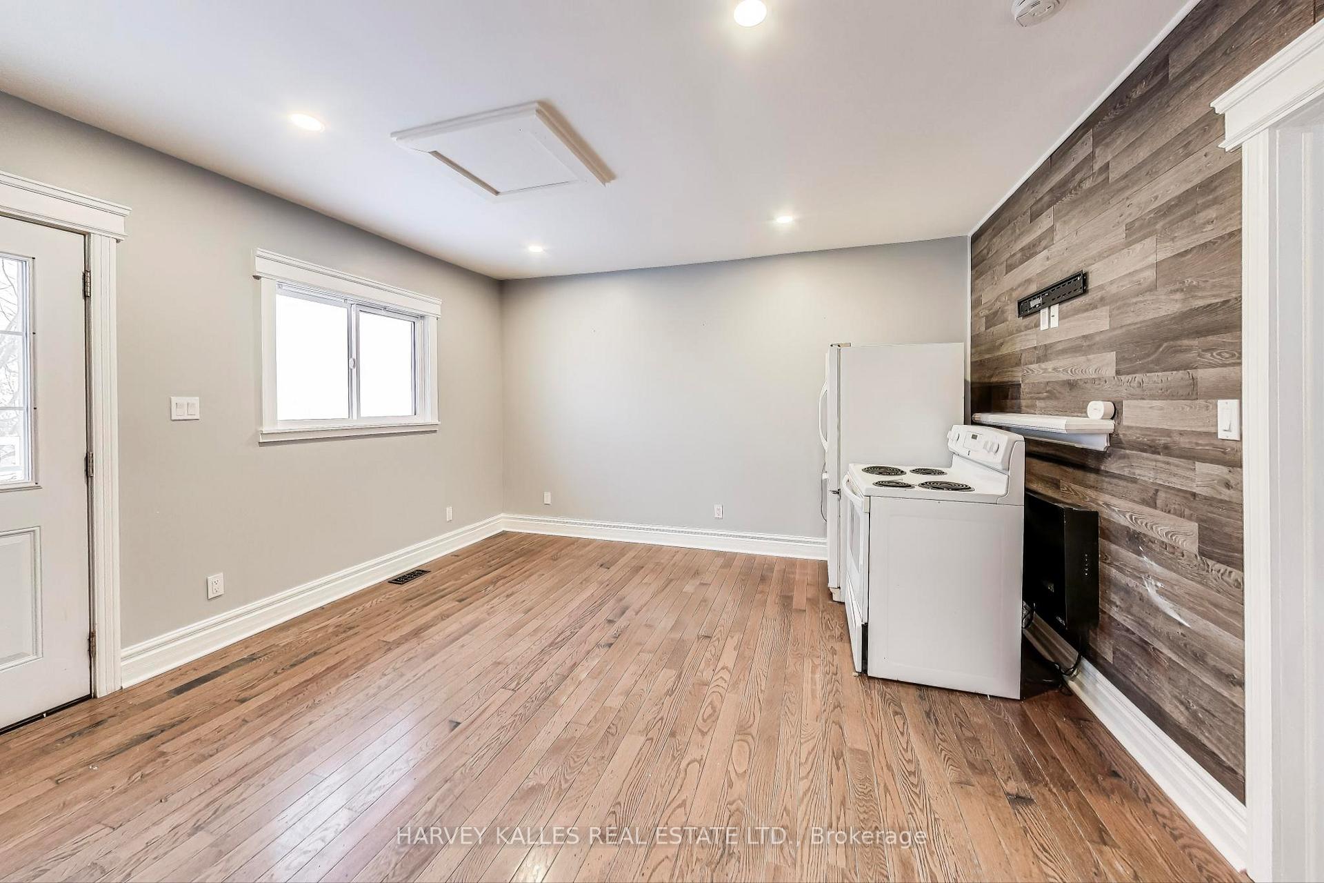 Photo 14 of 8837 County Rd 91, Clearview, Stayner — HOMEH