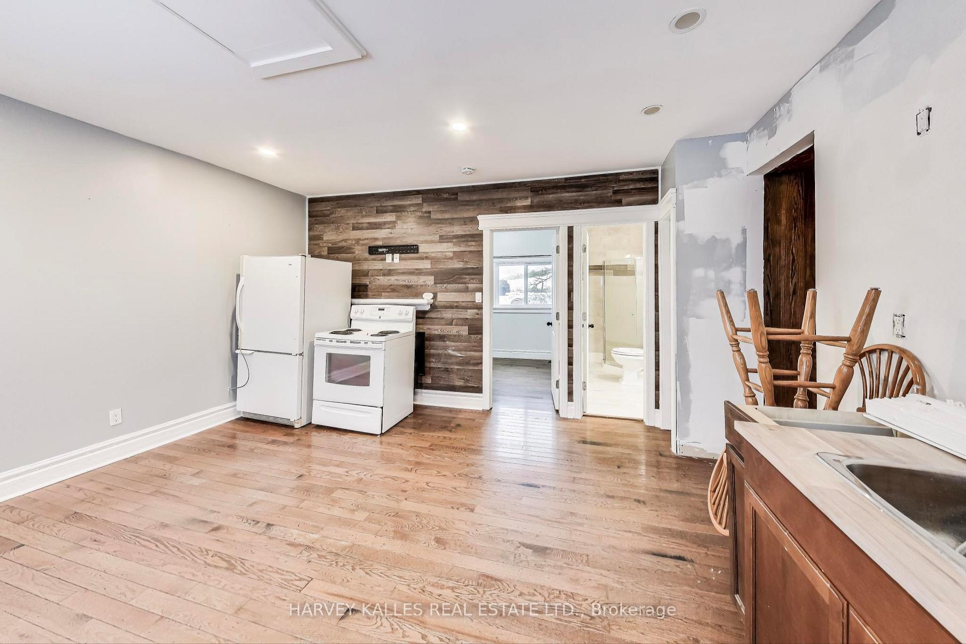 Photo 15 of 8837 County Rd 91, Clearview, Stayner — HOMEH
