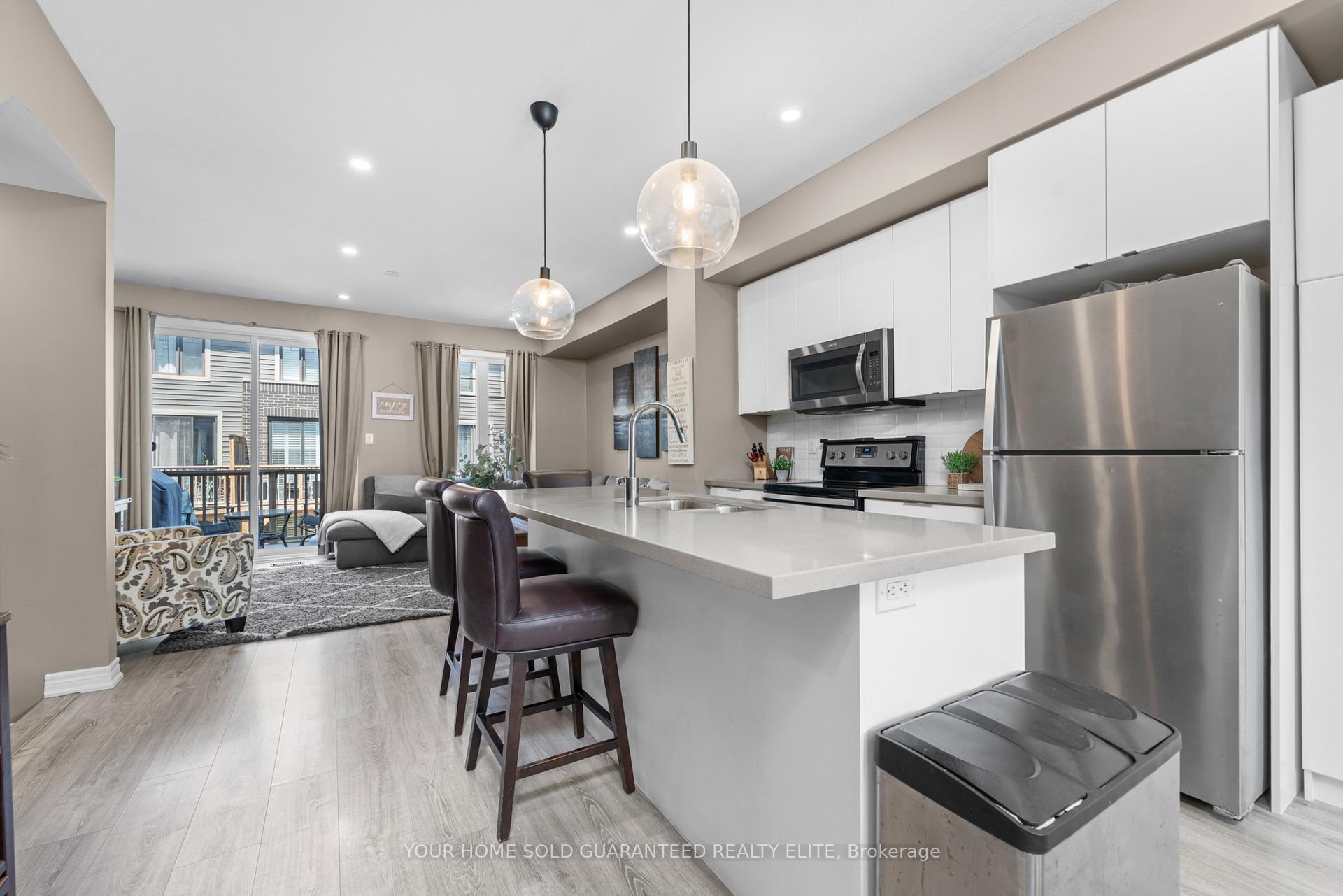 Photo 3 of 78 Esplanade Lane, Grimsby, Grimsby Beach — HOMEH