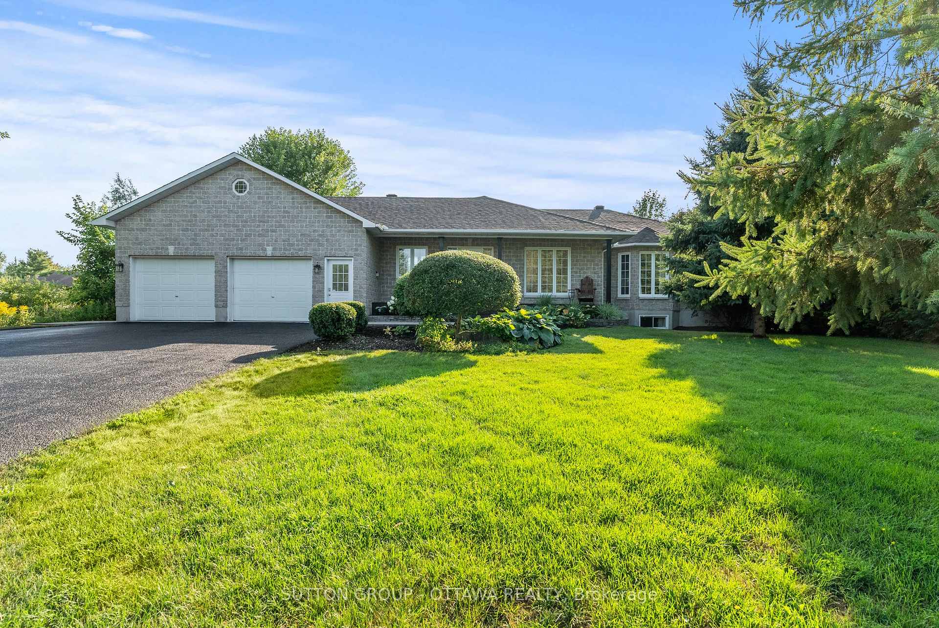 Photo 1 of 1528 Back Place Avenue, Ottawa, Greely — HOMEH