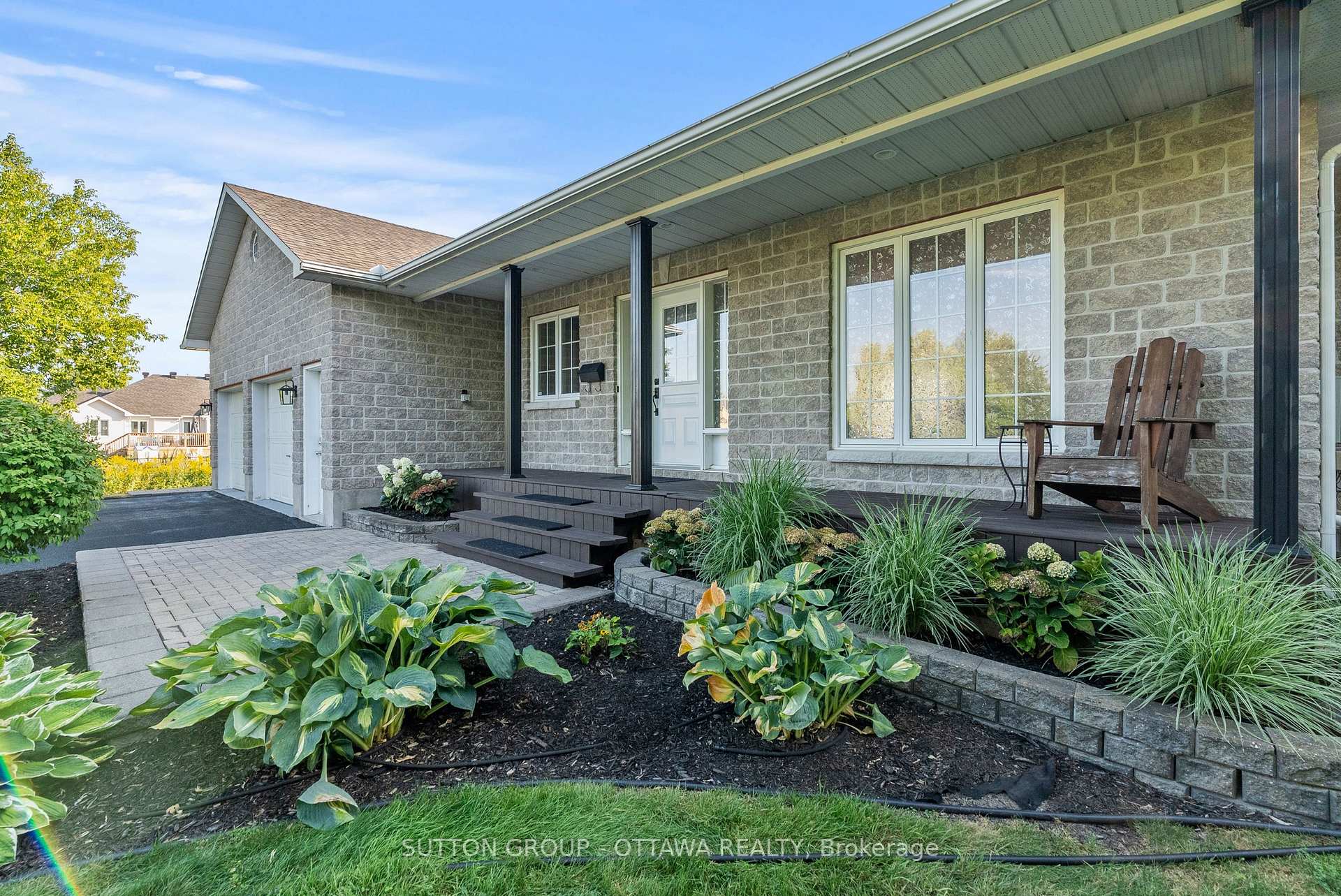 Photo 2 of 1528 Back Place Avenue, Ottawa, Greely — HOMEH