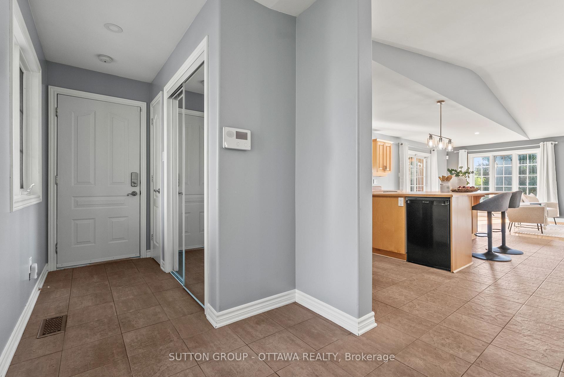 Photo 6 of 1528 Back Place Avenue, Ottawa, Greely — HOMEH