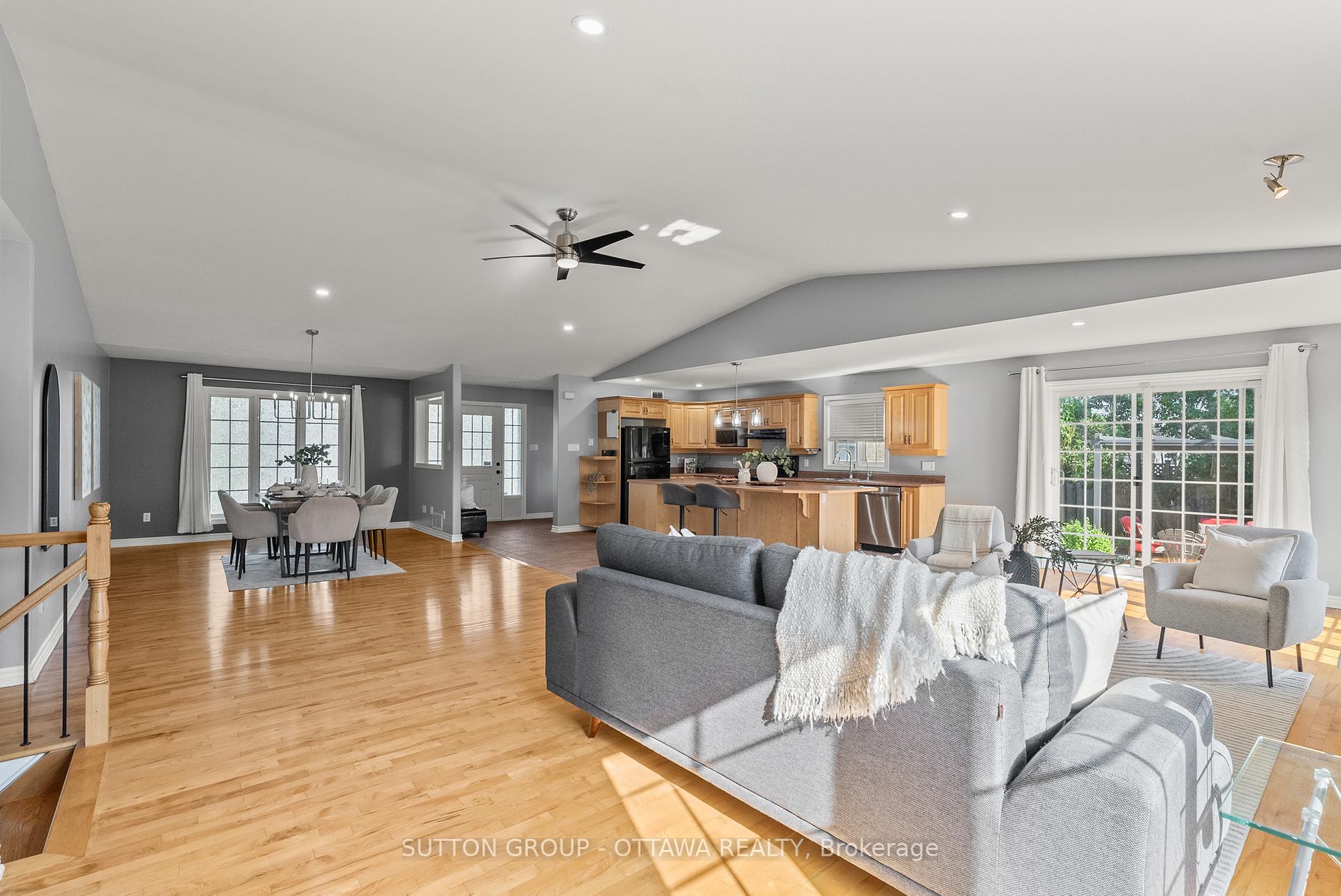 Photo 14 of 1528 Back Place Avenue, Ottawa, Greely — HOMEH