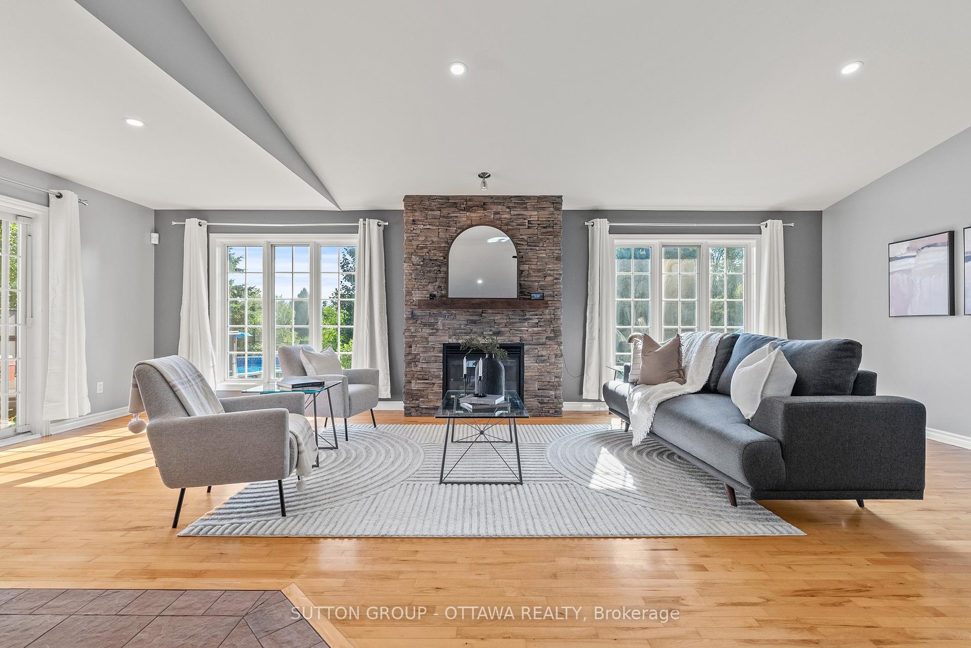 Photo 15 of 1528 Back Place Avenue, Ottawa, Greely — HOMEH