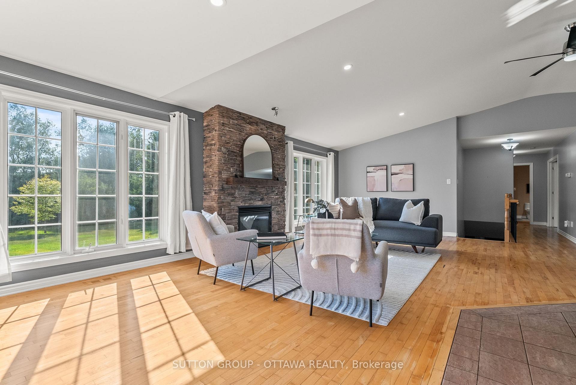 Photo 16 of 1528 Back Place Avenue, Ottawa, Greely — HOMEH