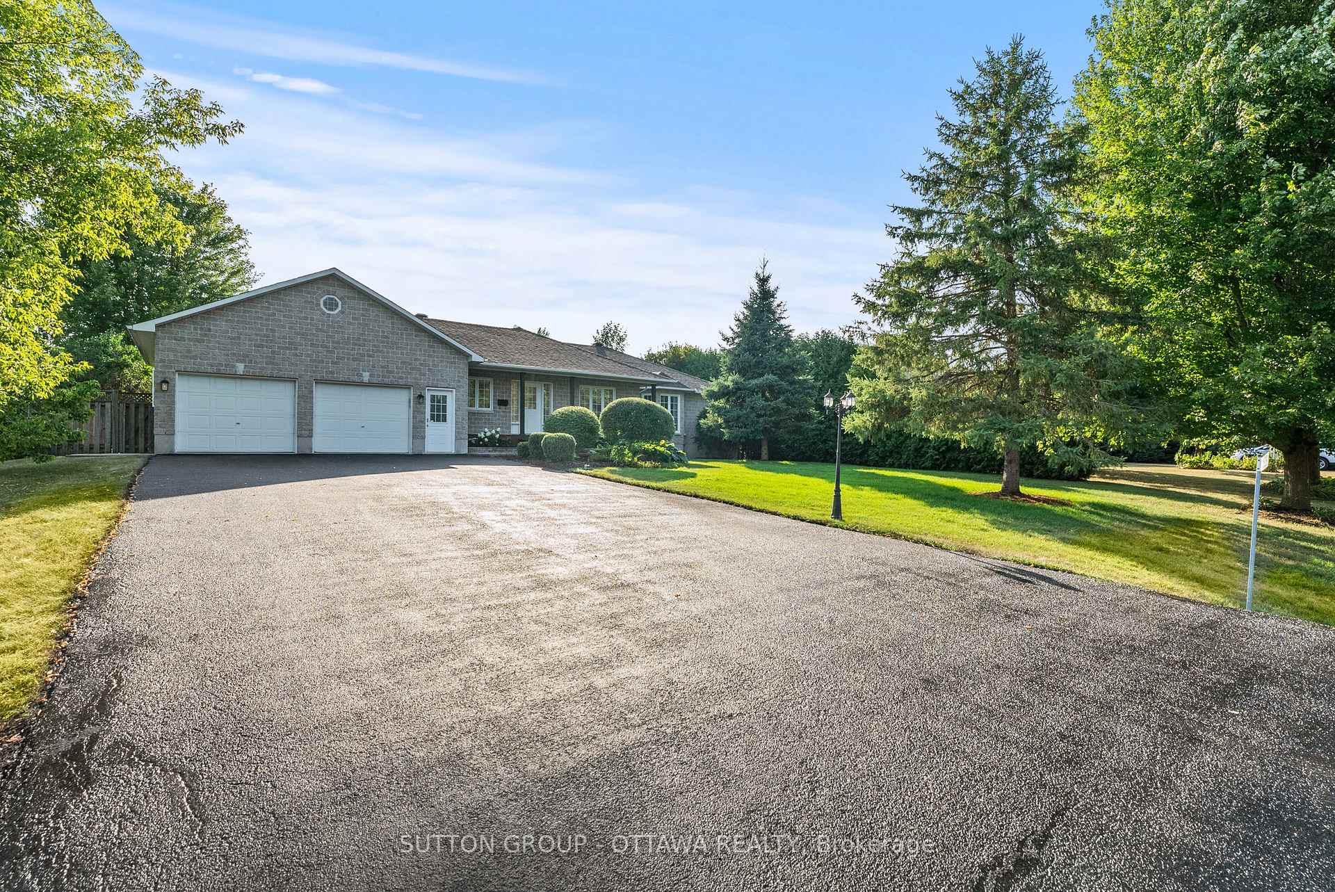 Photo 31 of 1528 Back Place Avenue, Ottawa, Greely — HOMEH