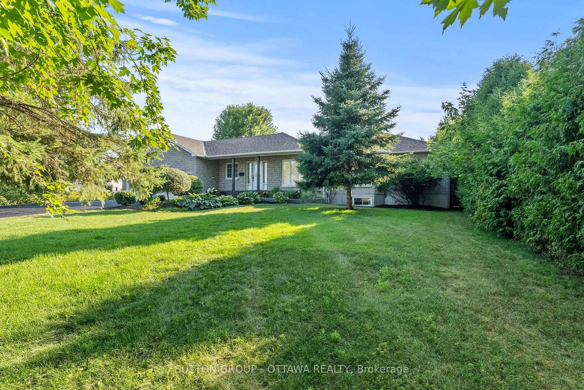 Photo 32 of 1528 Back Place Avenue, Ottawa, Greely — HOMEH