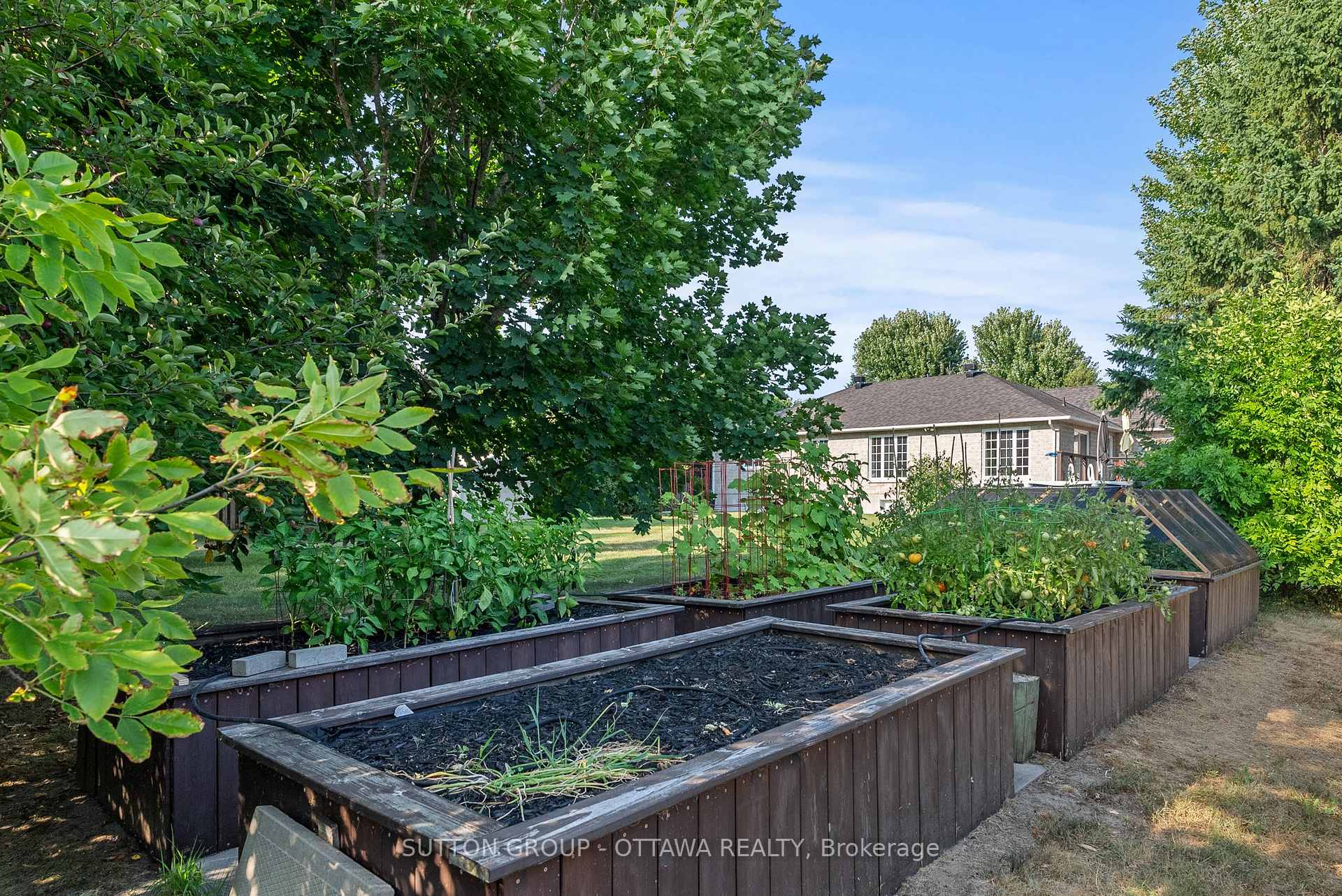 Photo 42 of 1528 Back Place Avenue, Ottawa, Greely — HOMEH