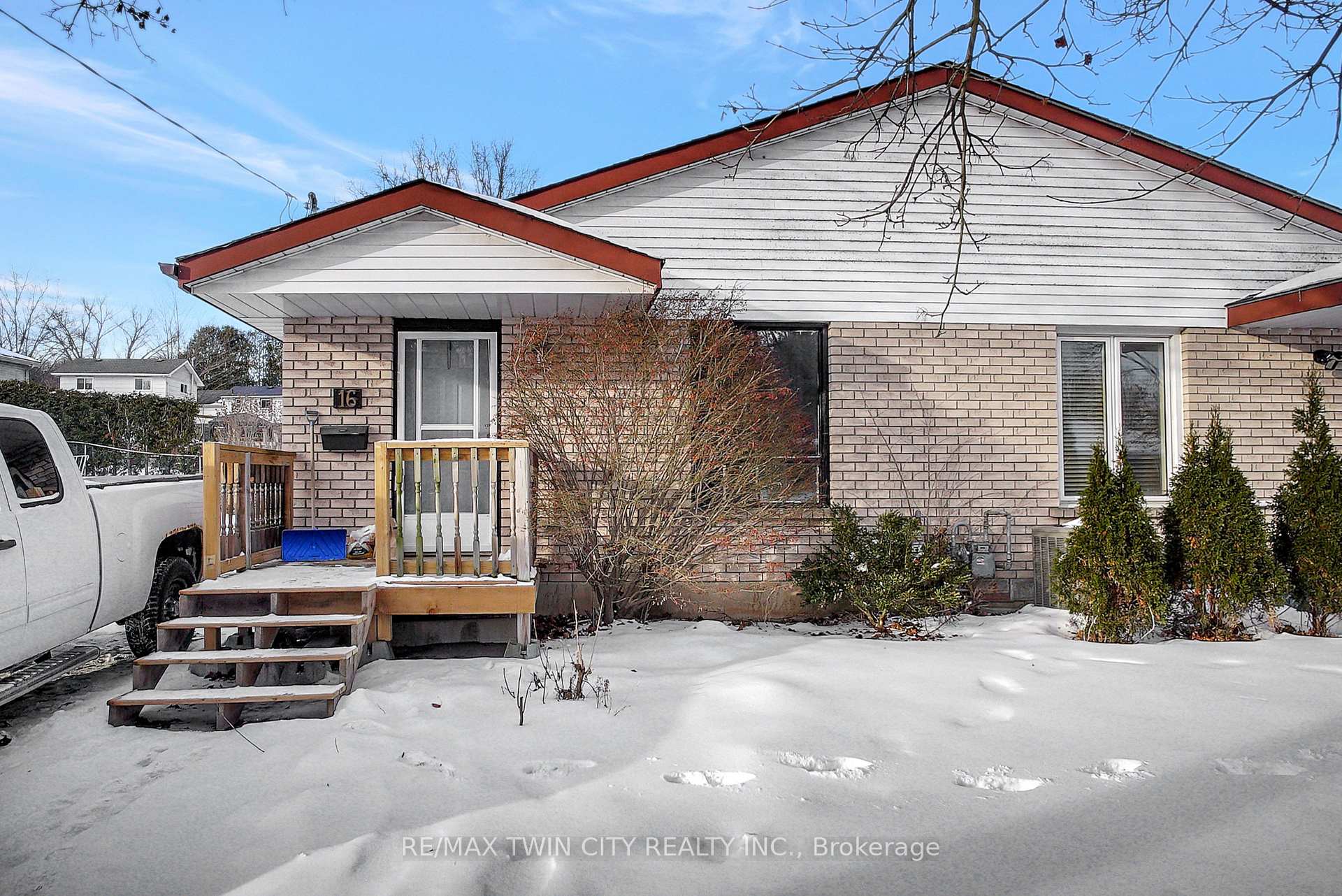 Photo 1 of 16 Ann Street, Brant, Paris — HOMEH