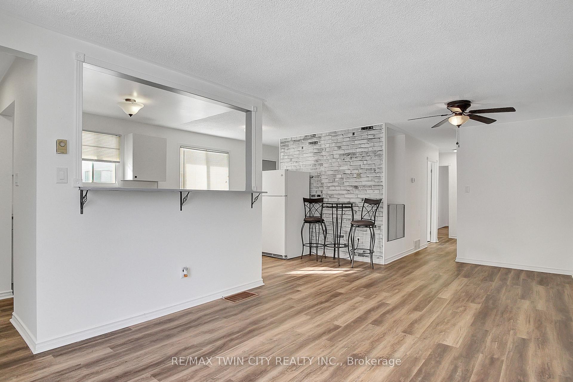 Photo 3 of 16 Ann Street, Brant, Paris — HOMEH