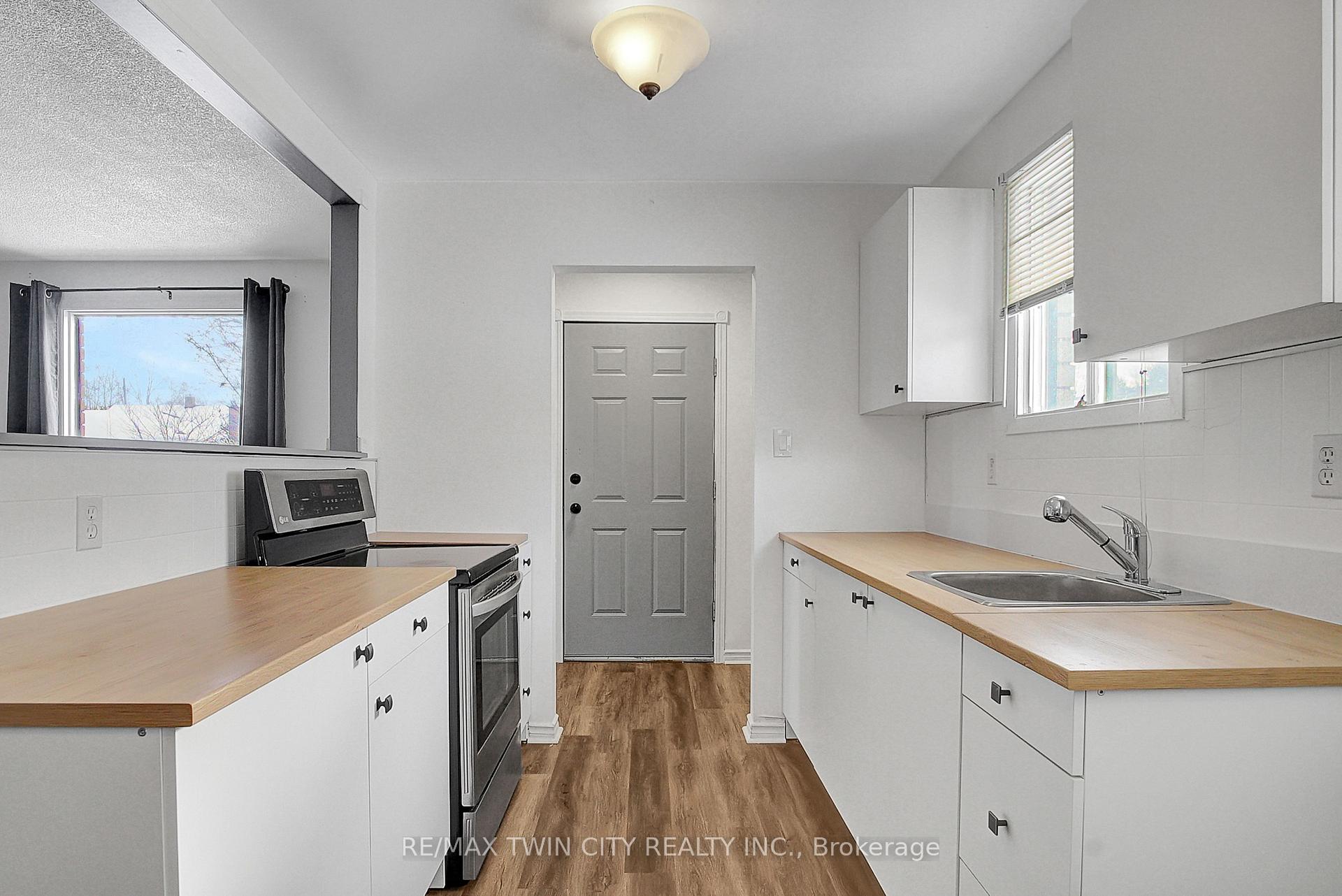 Photo 5 of 16 Ann Street, Brant, Paris — HOMEH