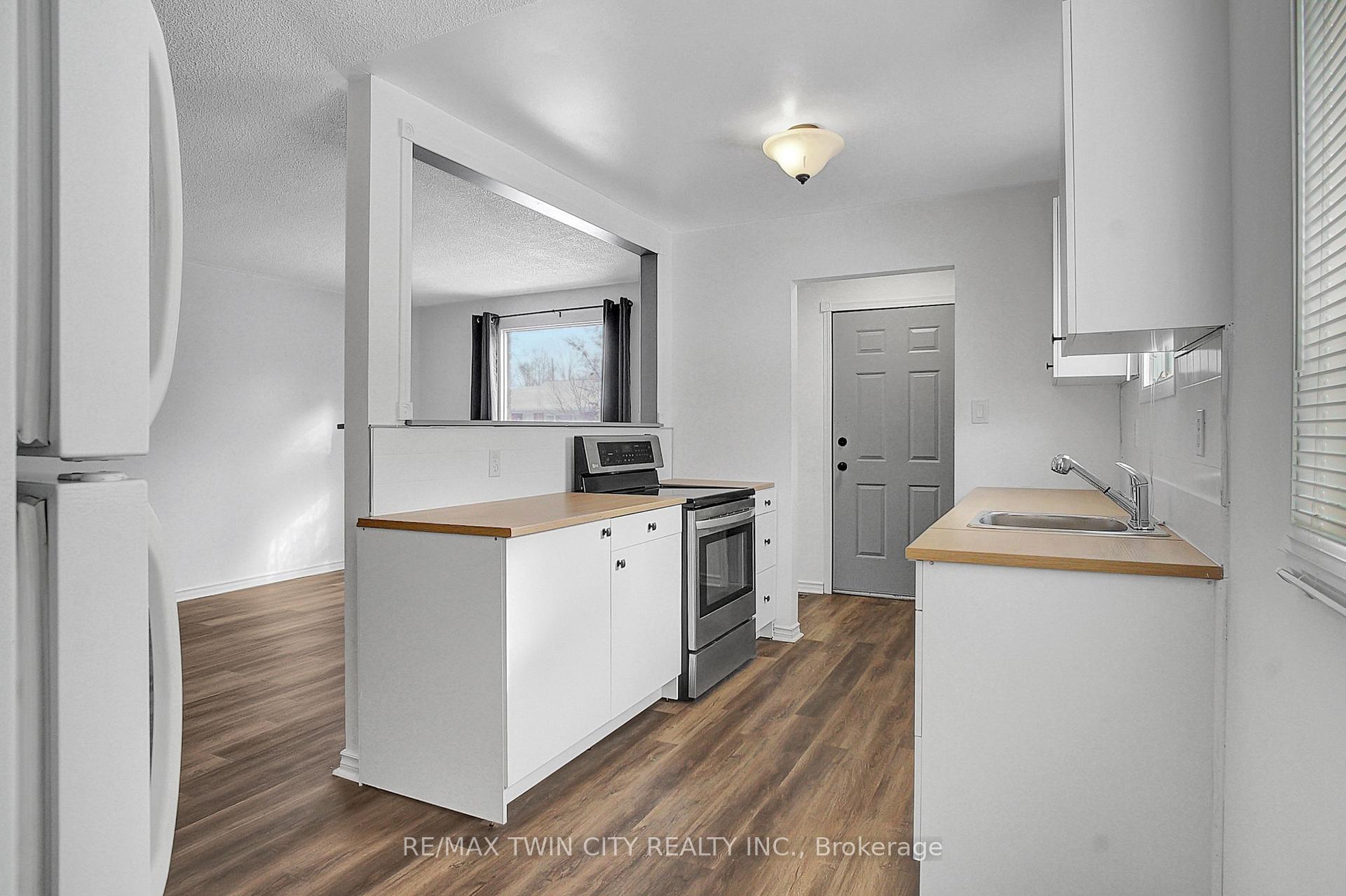 Photo 8 of 16 Ann Street, Brant, Paris — HOMEH