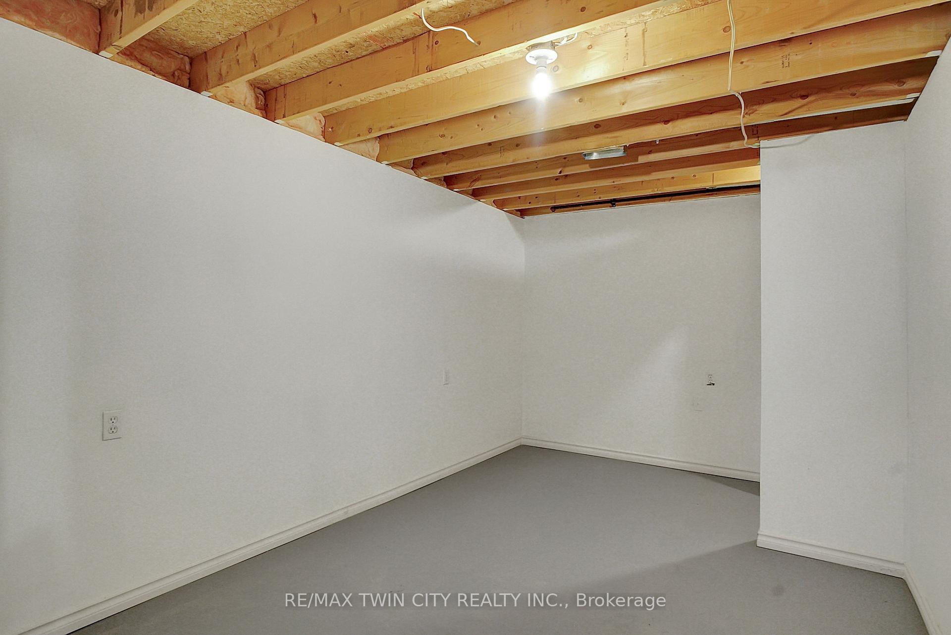 Photo 20 of 16 Ann Street, Brant, Paris — HOMEH